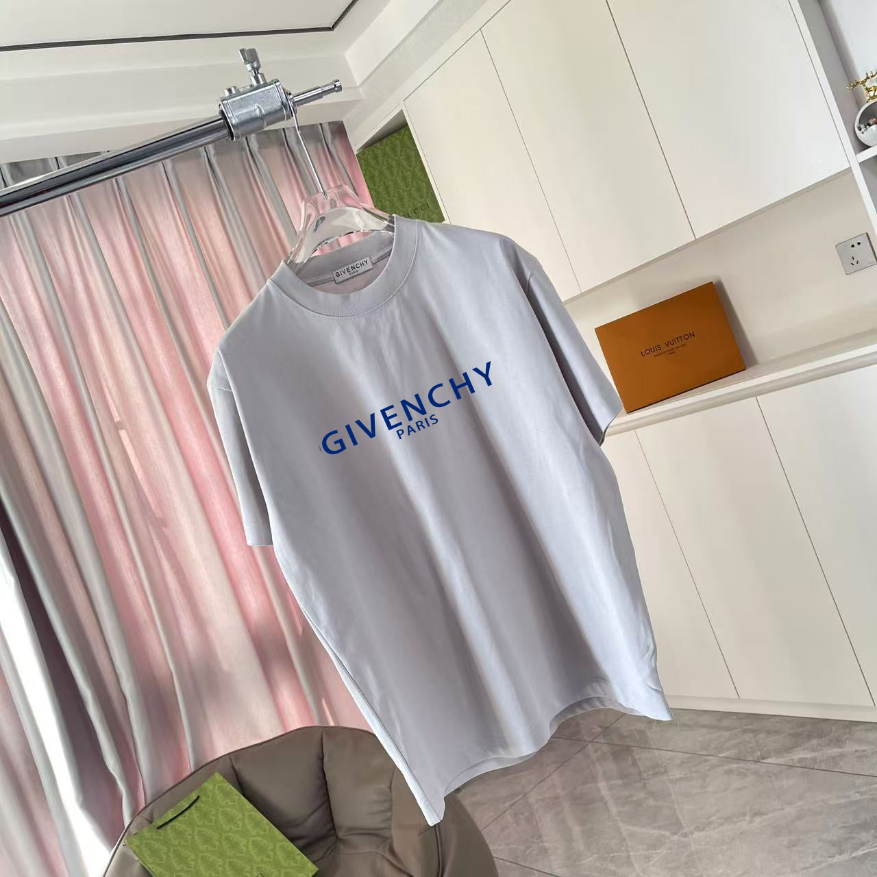 LuxluxHouse Best Quality Clothes Givenchy T-shirt