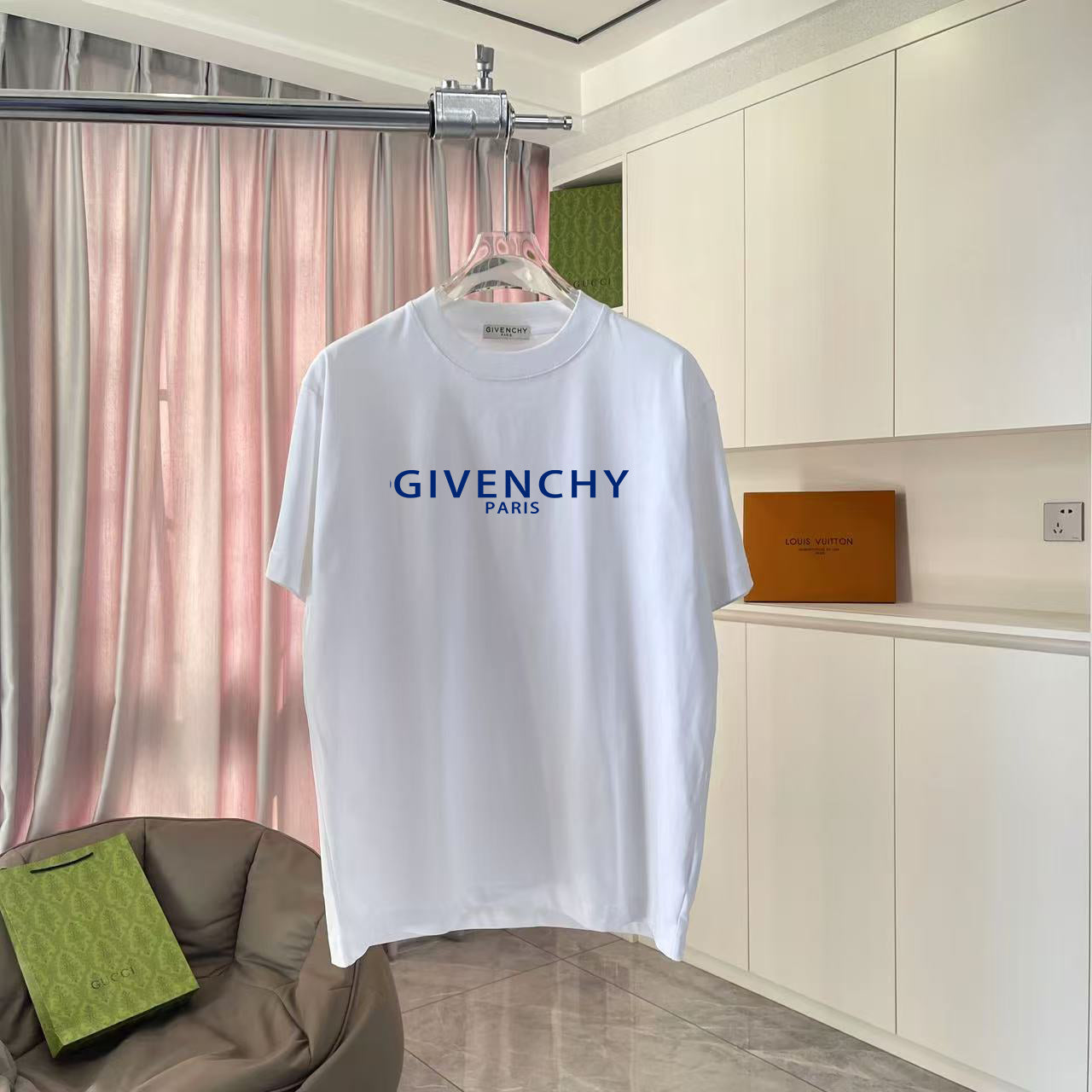 LuxluxHouse Best Quality Clothes Givenchy T-shirt