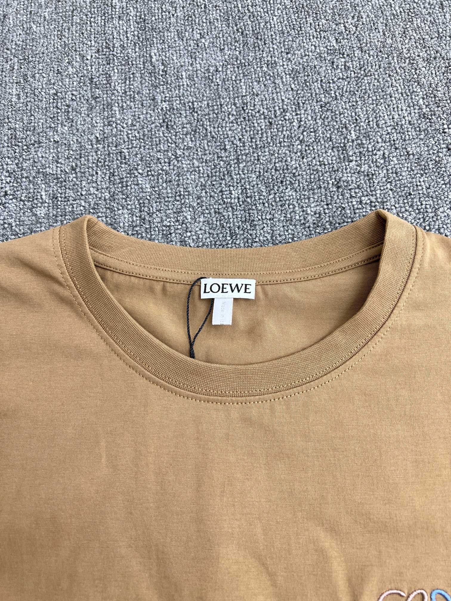 LuxluxHouse Best Quality Clothes T-shirt Loewe