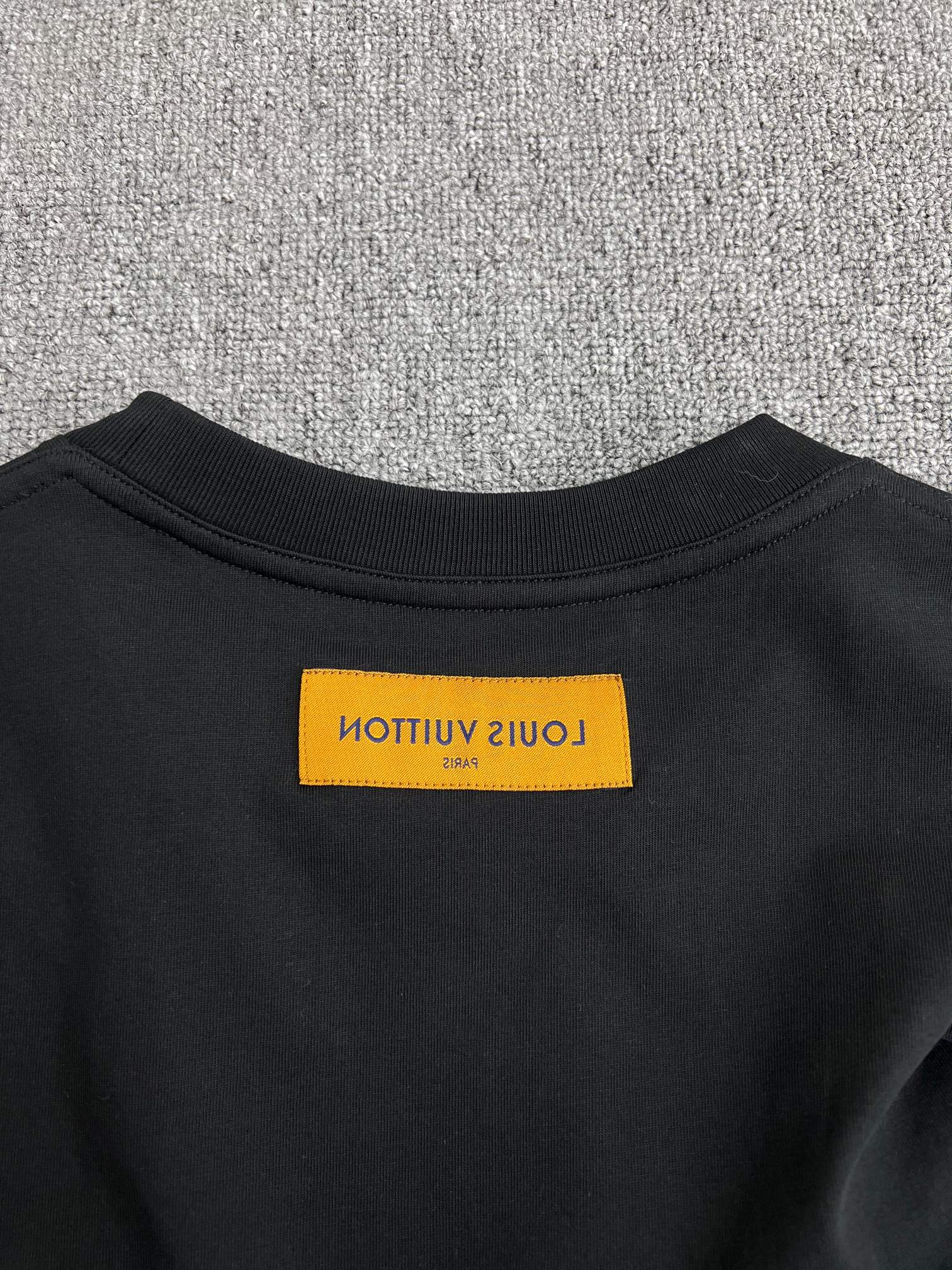 LuxluxHouse Best Quality Clothes T-shirt Louis Vuitton