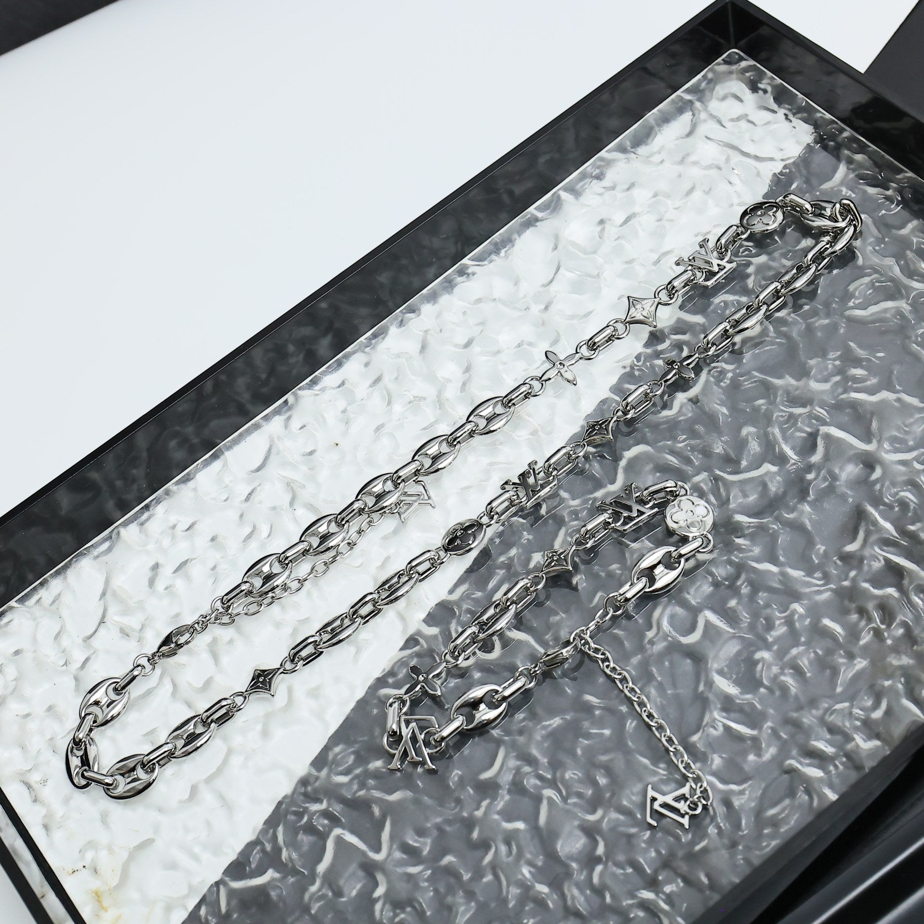 LuxluxHouse Best Quality Accessories Necklace Bracelet Louis Vuitton