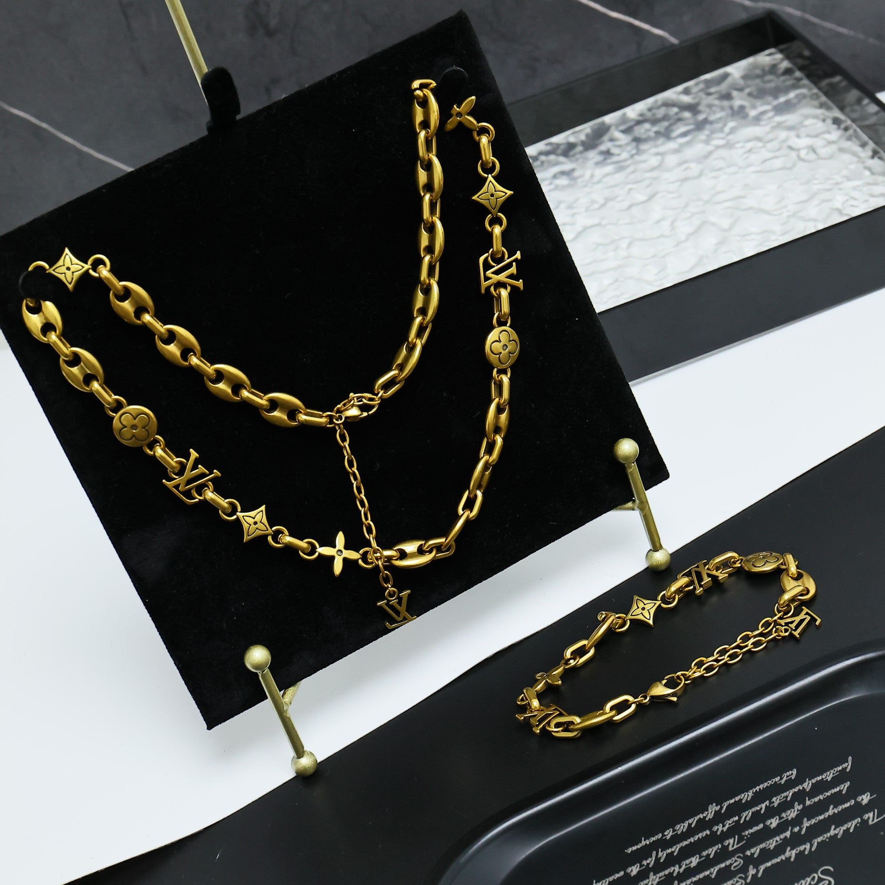 LuxluxHouse Best Quality Accessories Necklace Bracelet Louis Vuitton