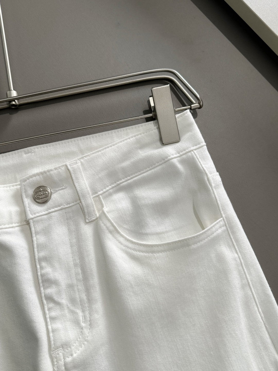 LuxluxHouse Best Quality Clothes Pants Prada