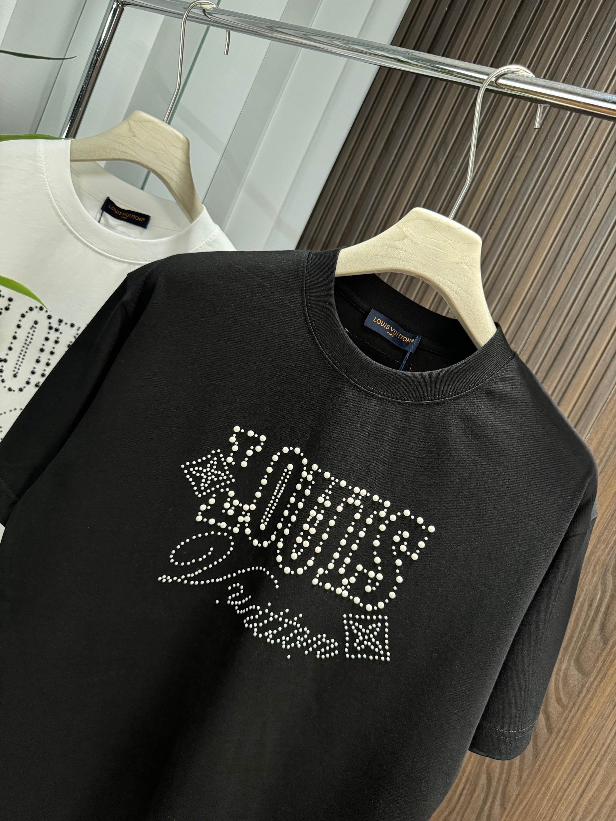 LuxluxHouse Best Quality Clothes T-shirt Louis Vuitton