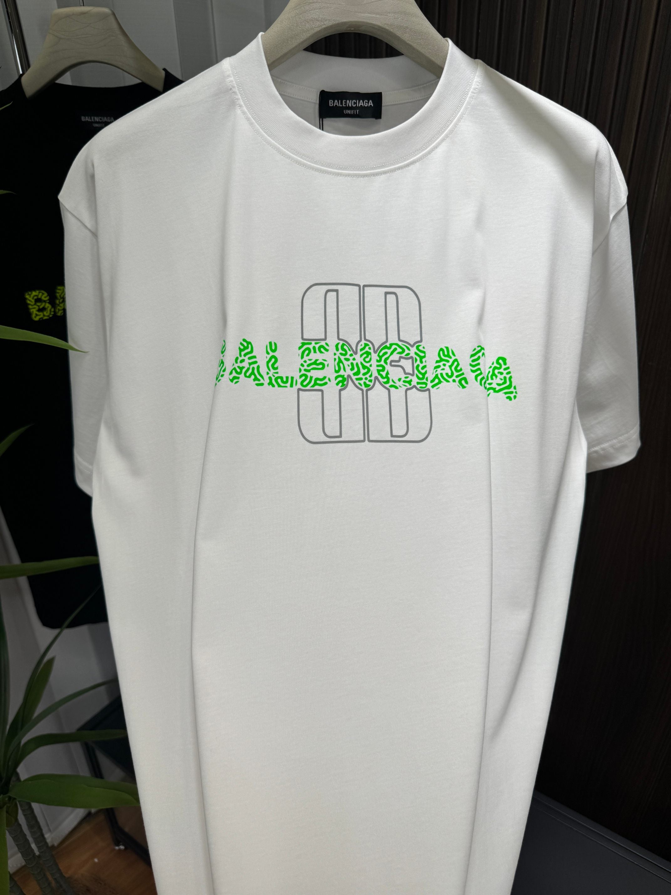 LuxluxHouse Best Quality Clothes Balenciaga T-shirt