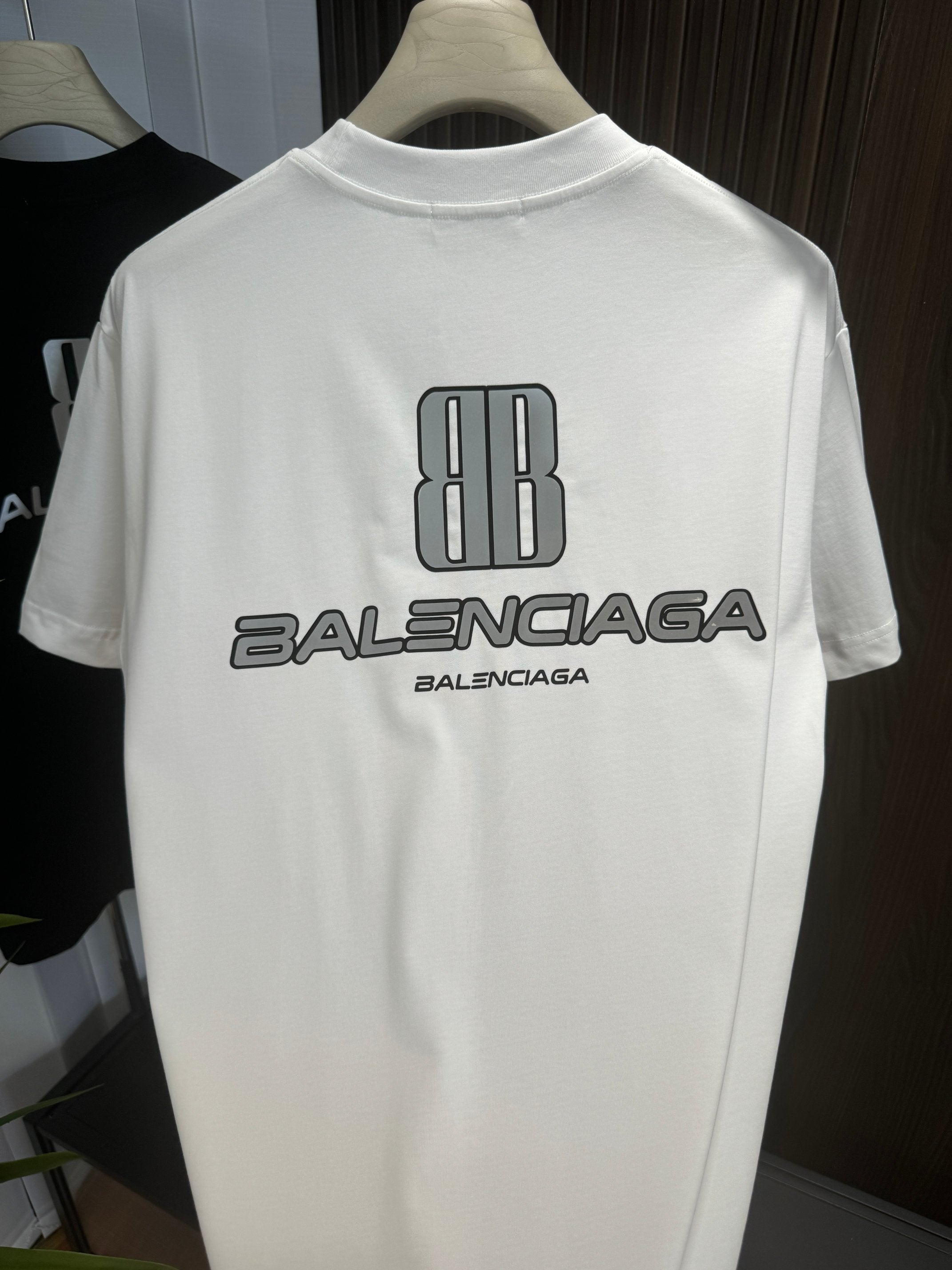 LuxluxHouse Best Quality Clothes Balenciaga T-shirt