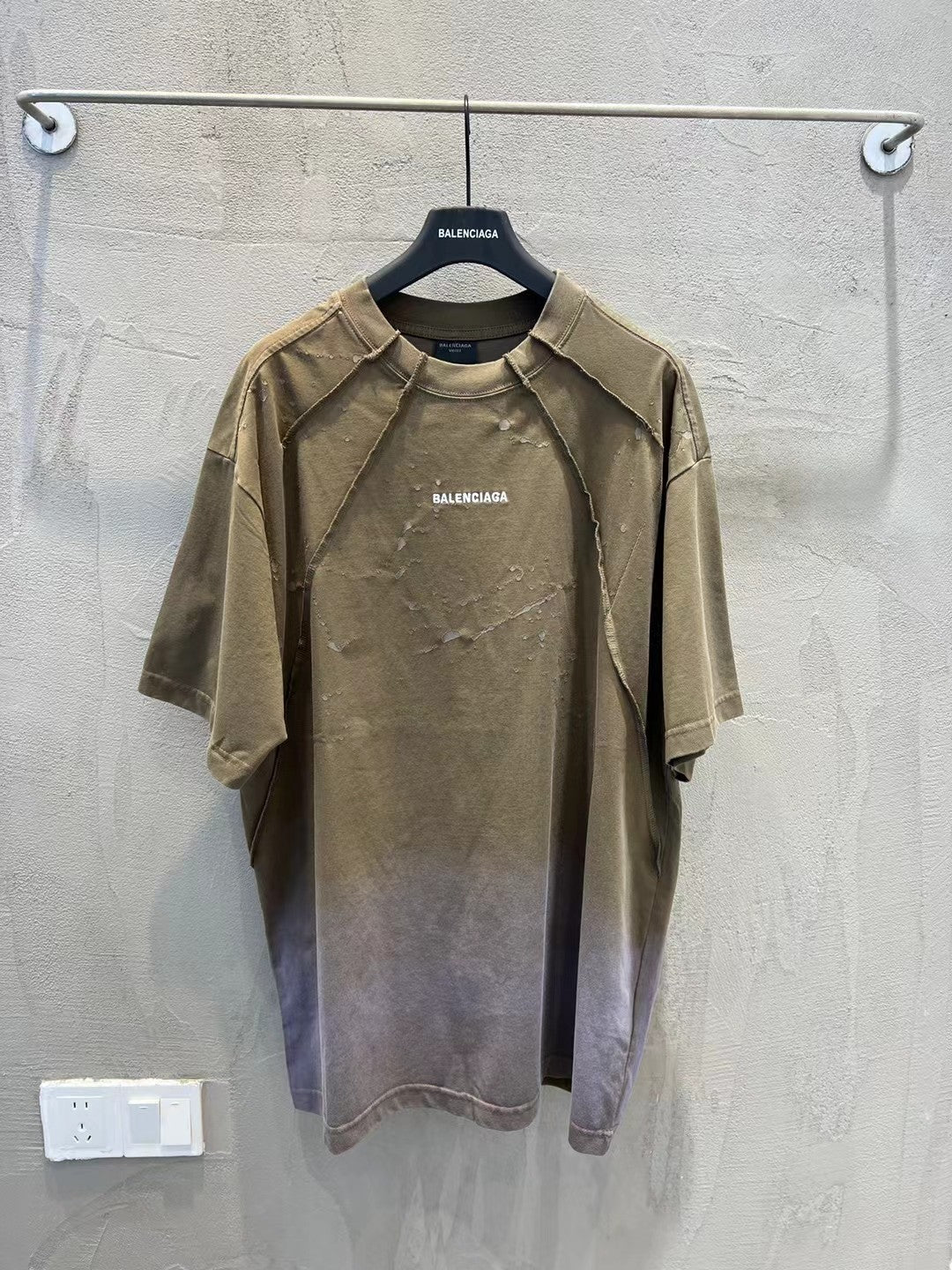 LuxluxHouse Best Quality Clothes Balenciaga T-shirt