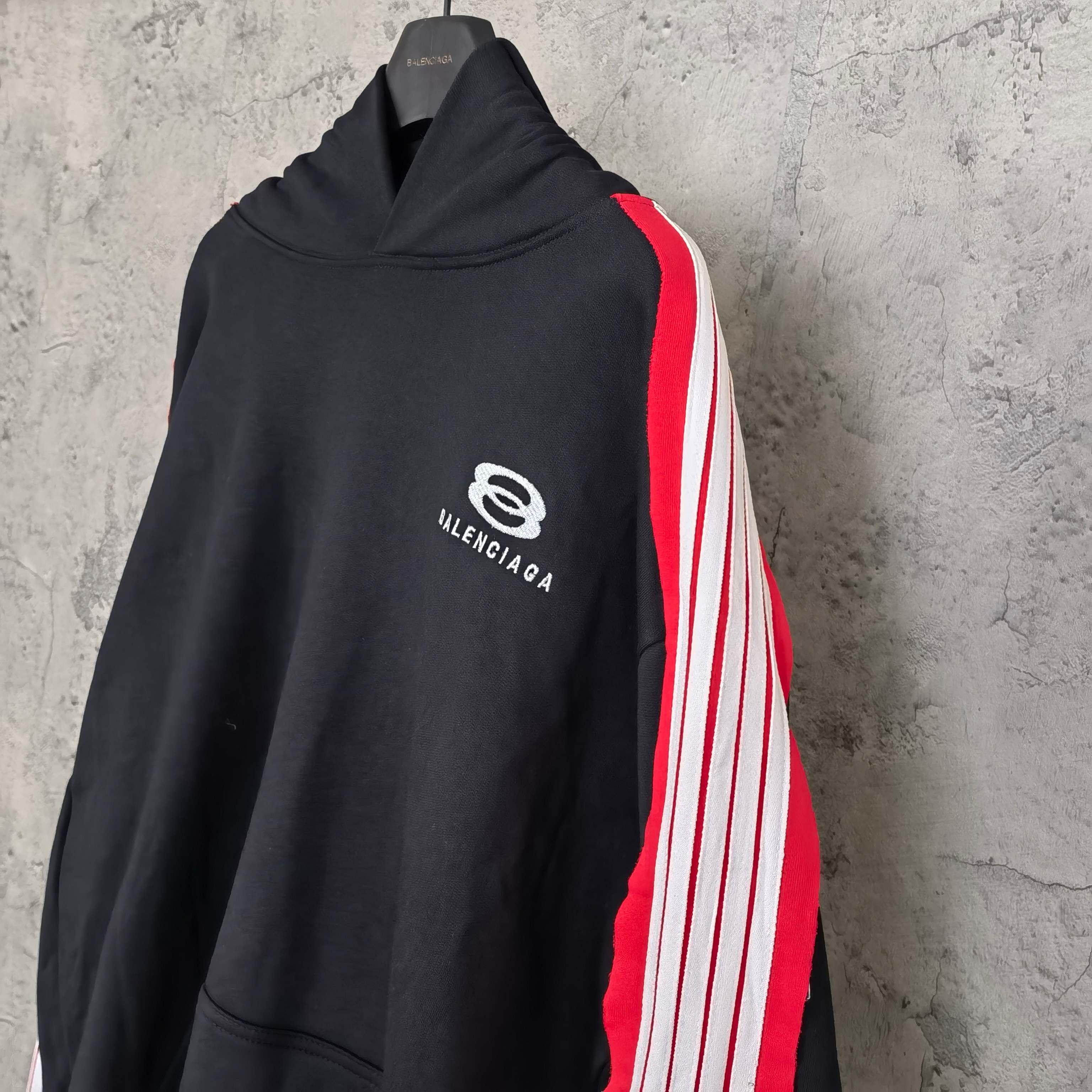 LuxluxHouse Best Quality Clothes Balenciaga Hoodie & Sweater