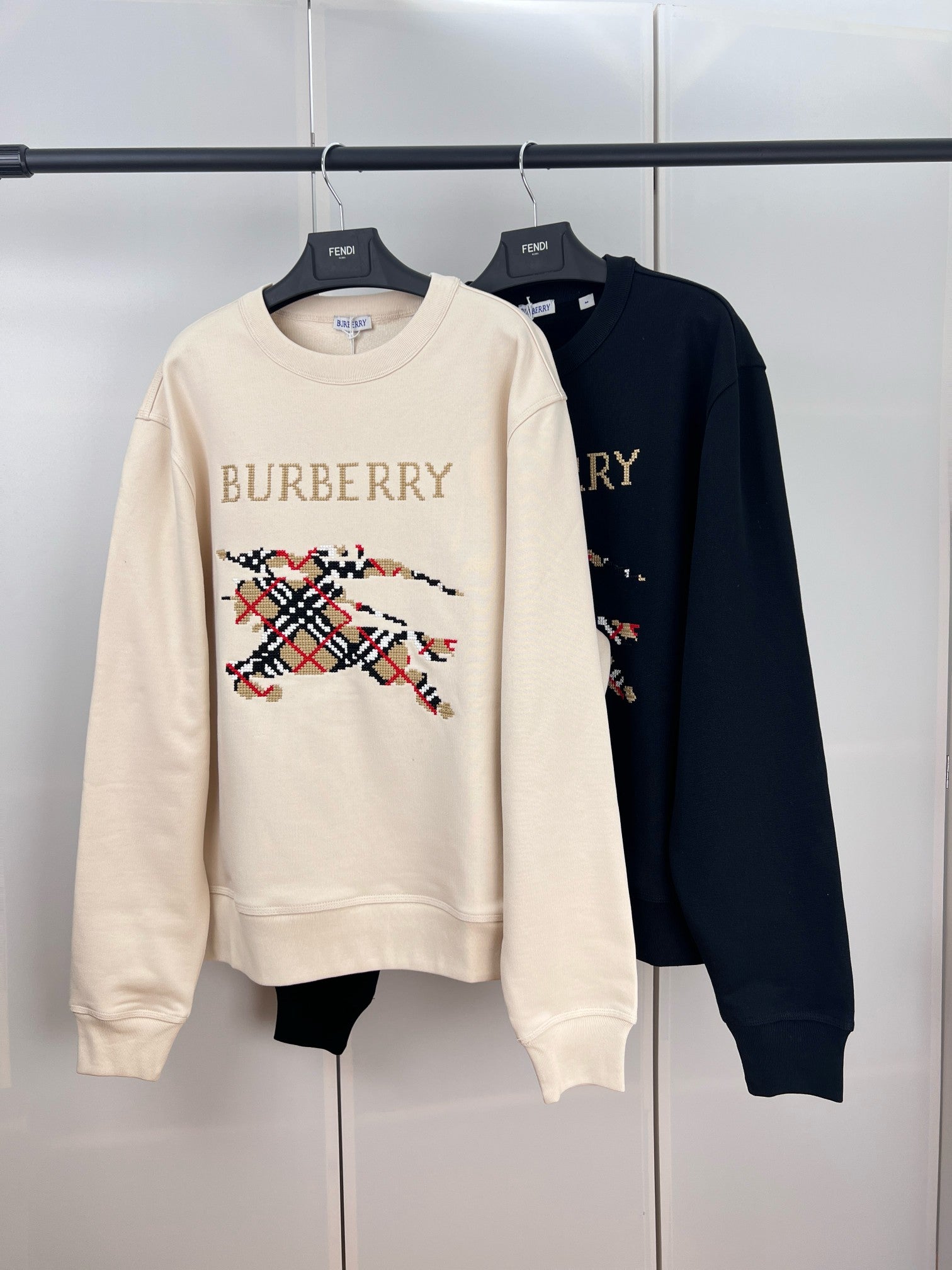 LuxluxHouse Best Quality Clothes Burberry Hoodie & Sweater