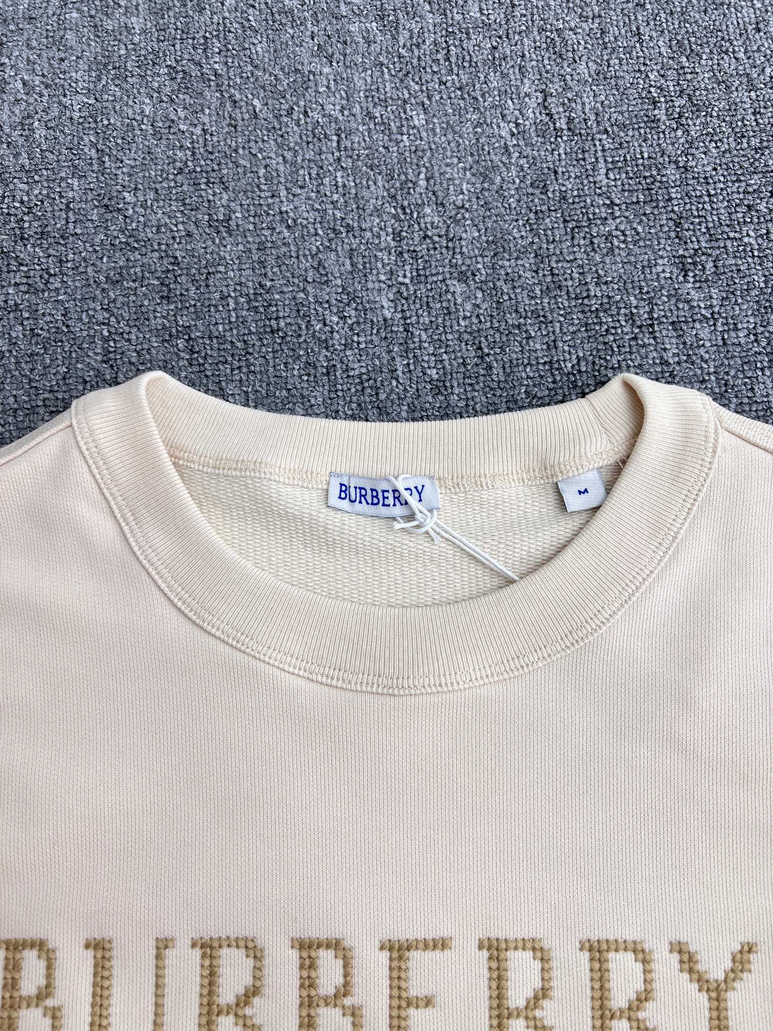 LuxluxHouse Best Quality Clothes Burberry Hoodie & Sweater