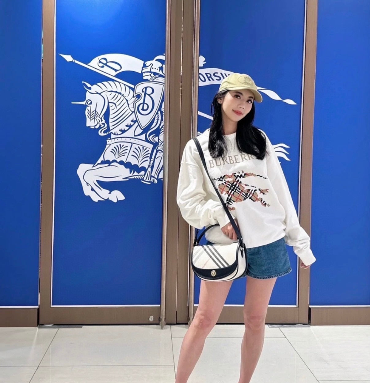 LuxluxHouse Best Quality Clothes Burberry Hoodie & Sweater