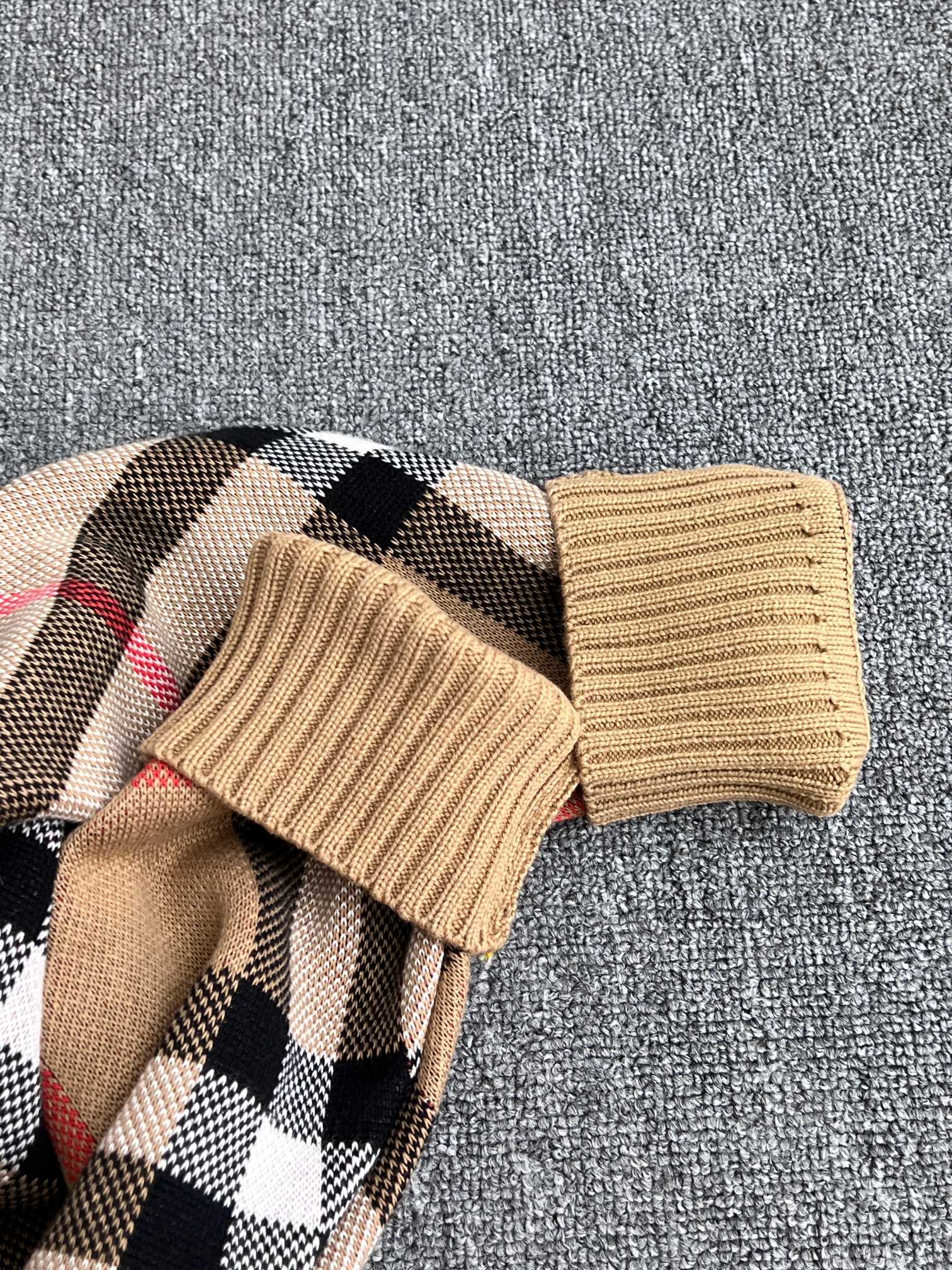 LuxluxHouse Best Quality Clothes Burberry Hoodie & Sweater
