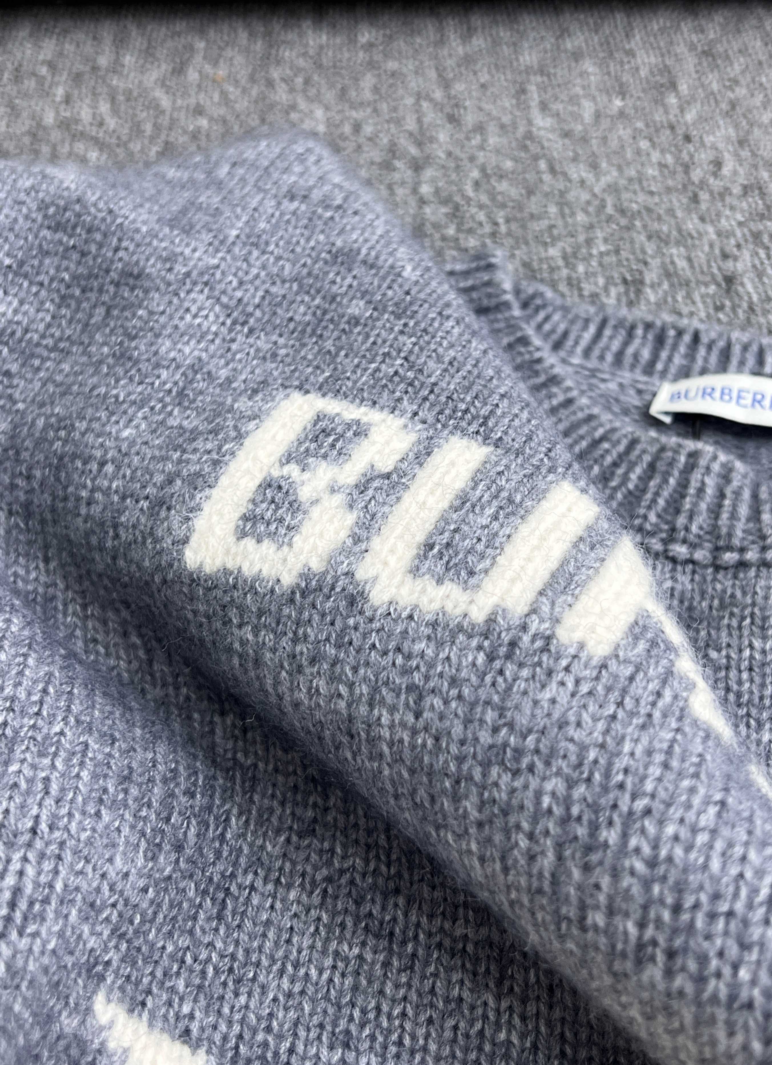 LuxluxHouse Best Quality Clothes Burberry Hoodie & Sweater