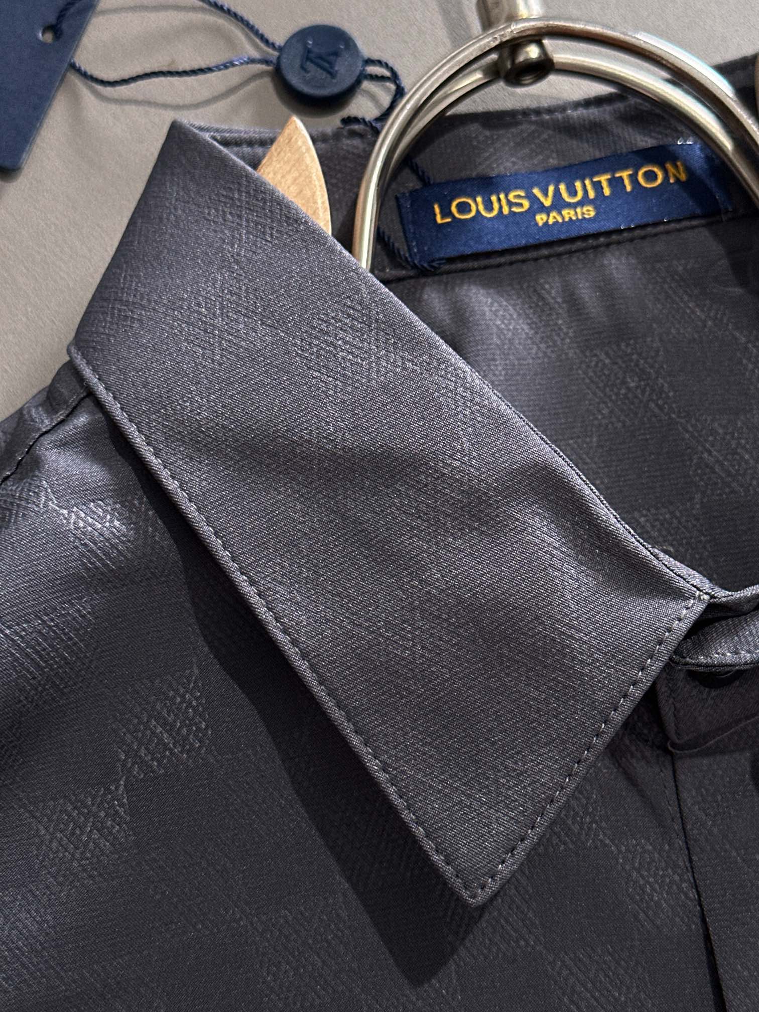 LuxluxHouse Best Quality Clothes Shirts&Polo Louis Vuitton