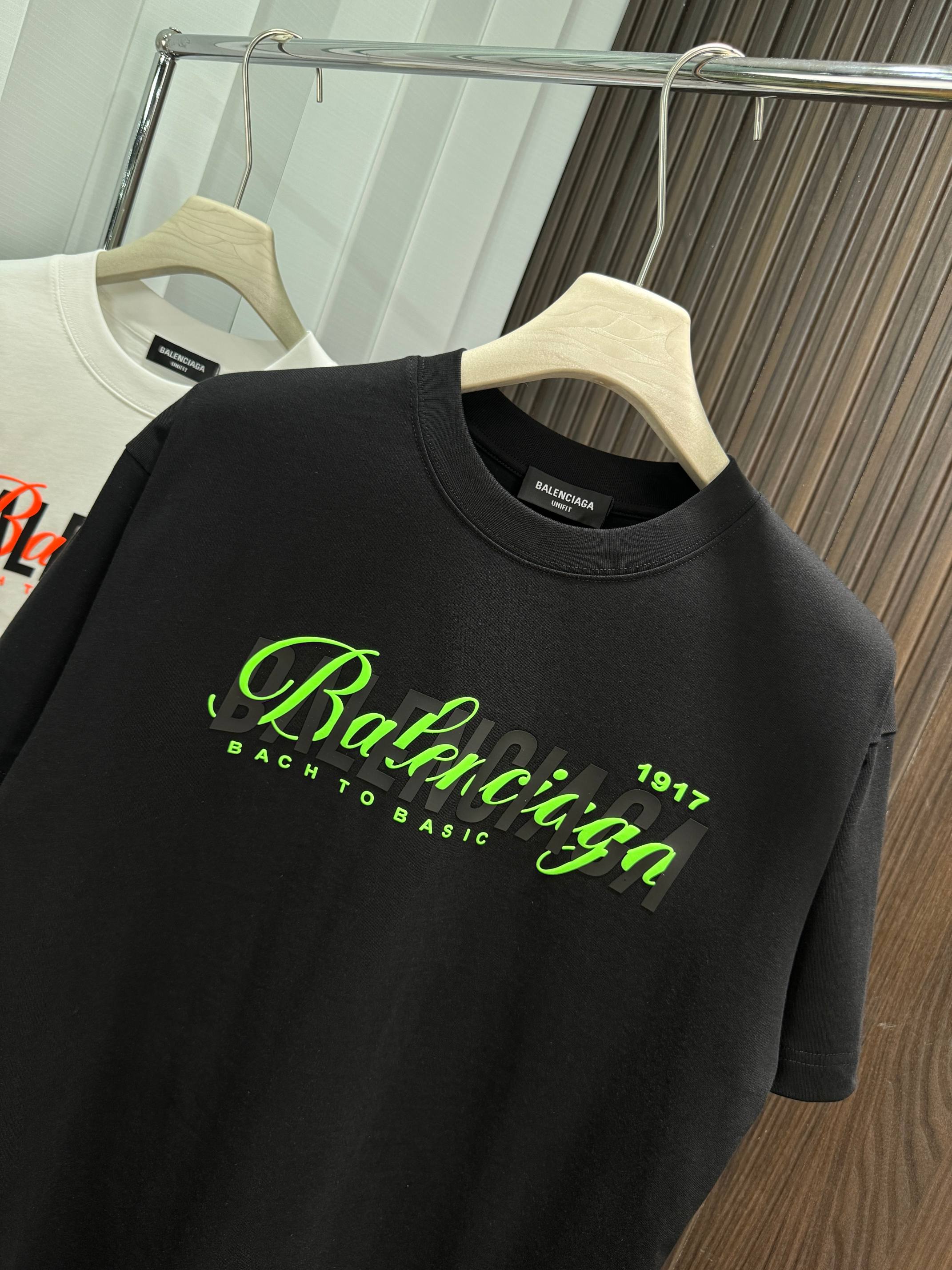 LuxluxHouse Best Quality Clothes Balenciaga T-shirt