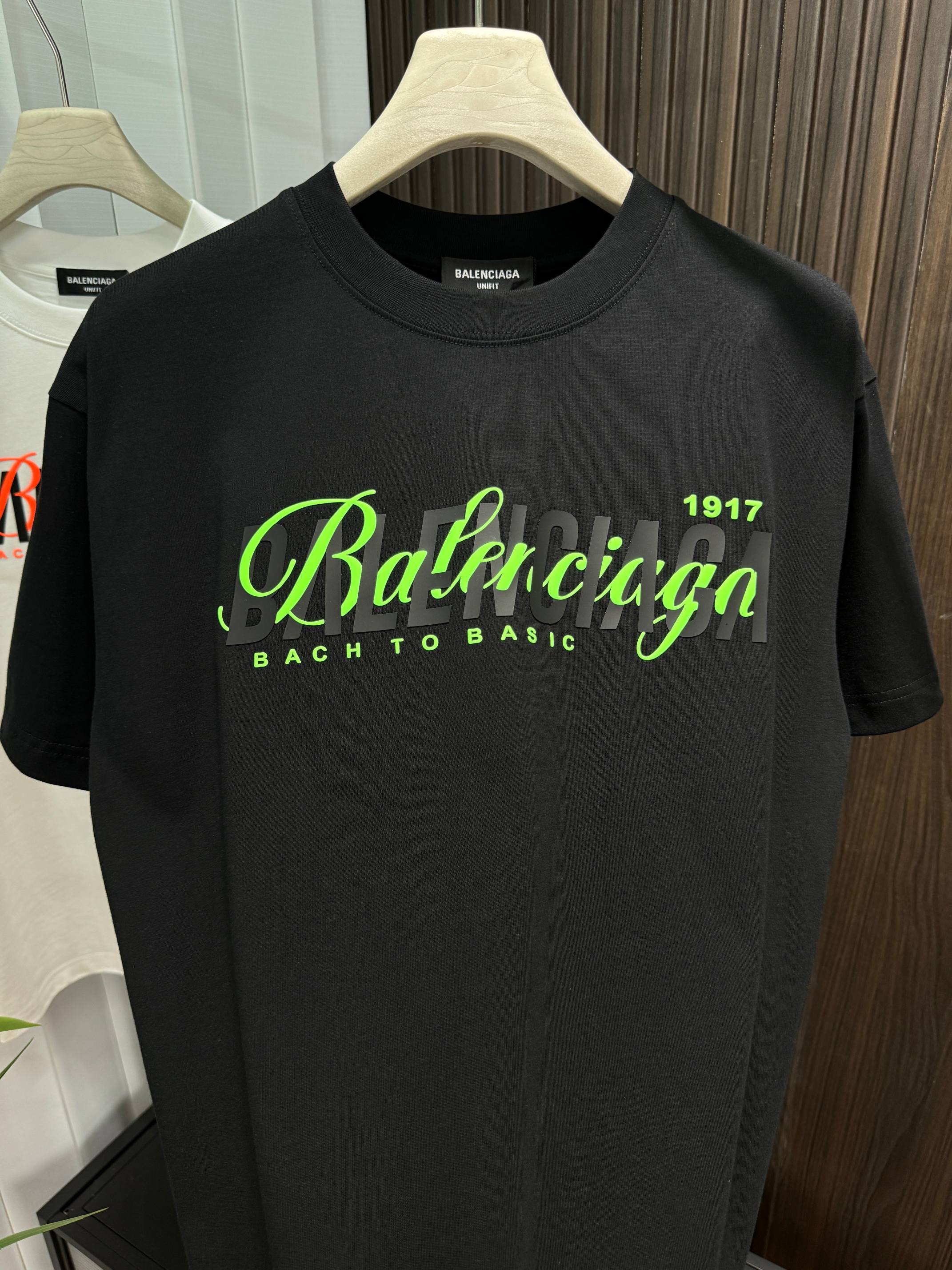 LuxluxHouse Best Quality Clothes Balenciaga T-shirt