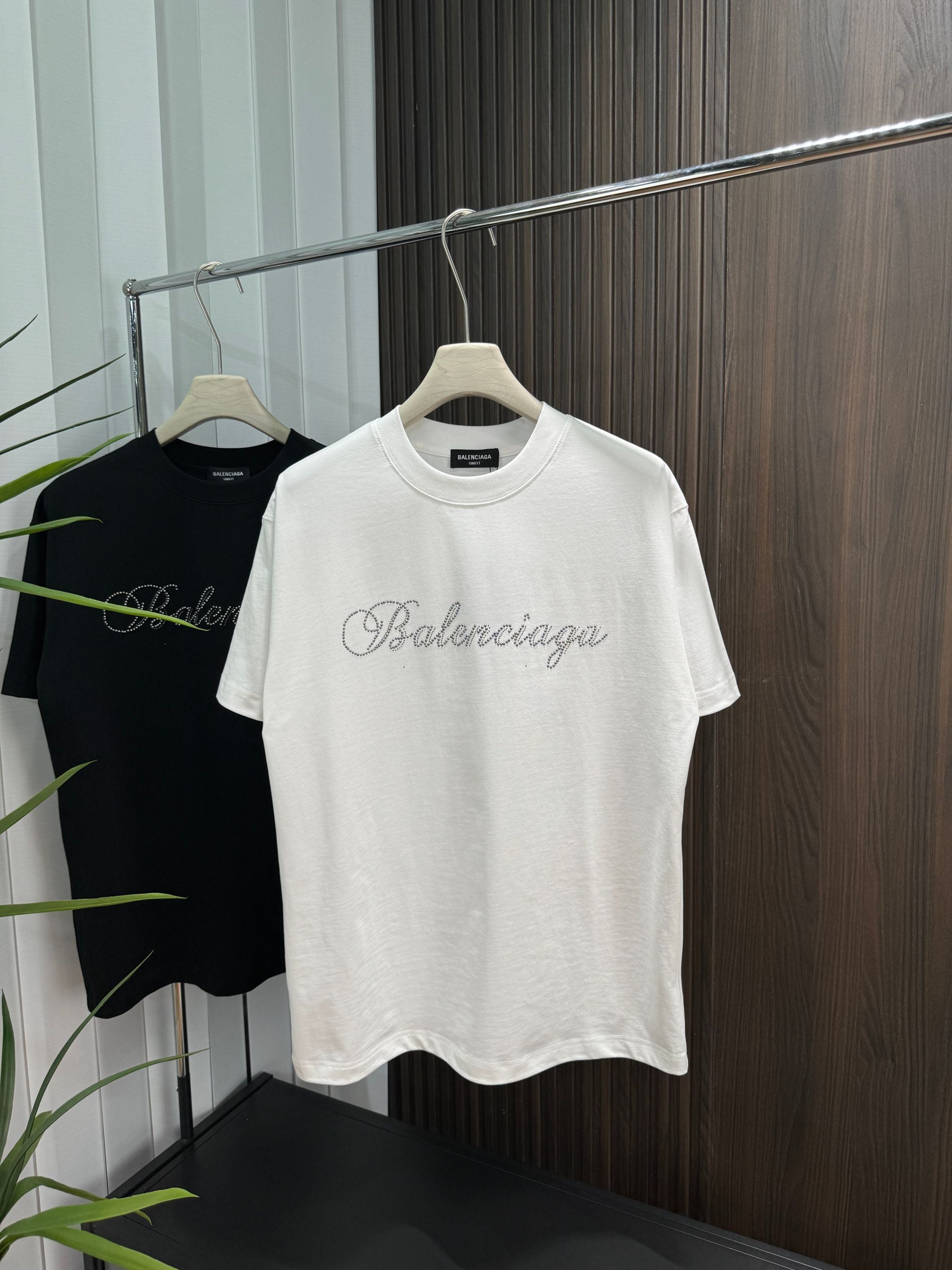 LuxluxHouse Best Quality Clothes Balenciaga T-shirt