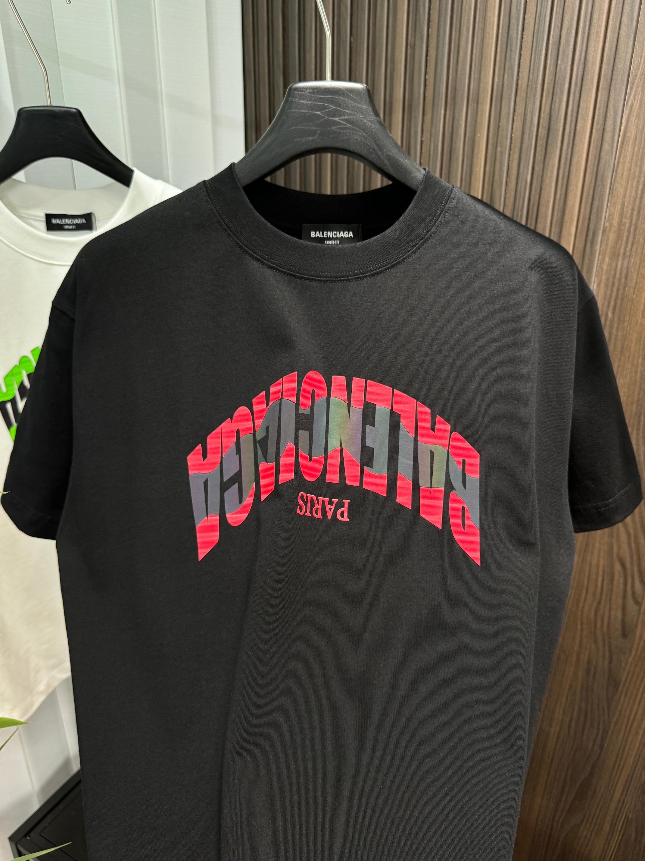 LuxluxHouse Best Quality Clothes Balenciaga T-shirt