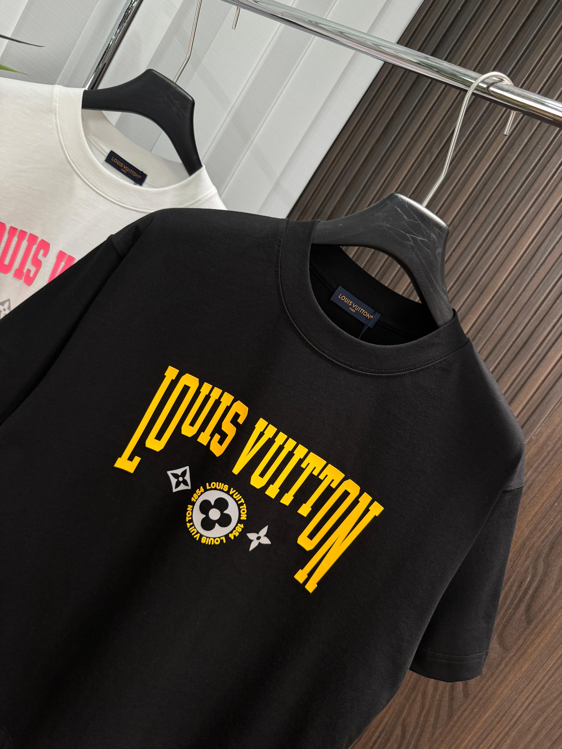 LuxluxHouse Best Quality Clothes T-shirt Louis Vuitton