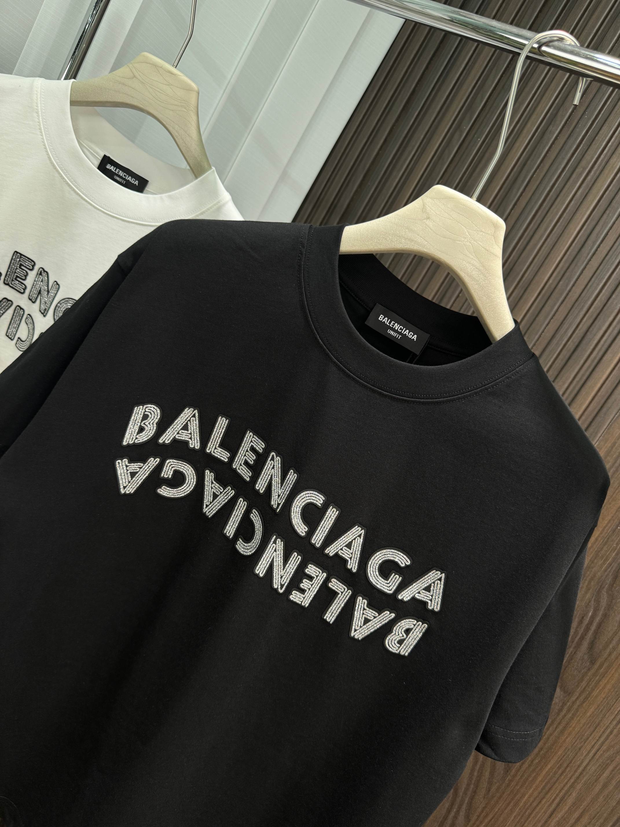 LuxluxHouse Best Quality Clothes Balenciaga T-shirt