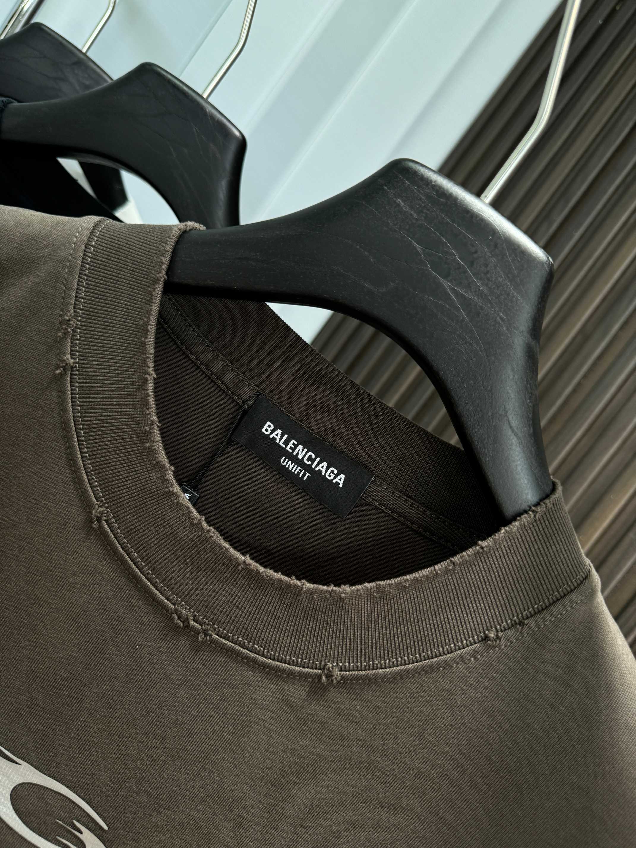 LuxluxHouse Best Quality Clothes Balenciaga T-shirt