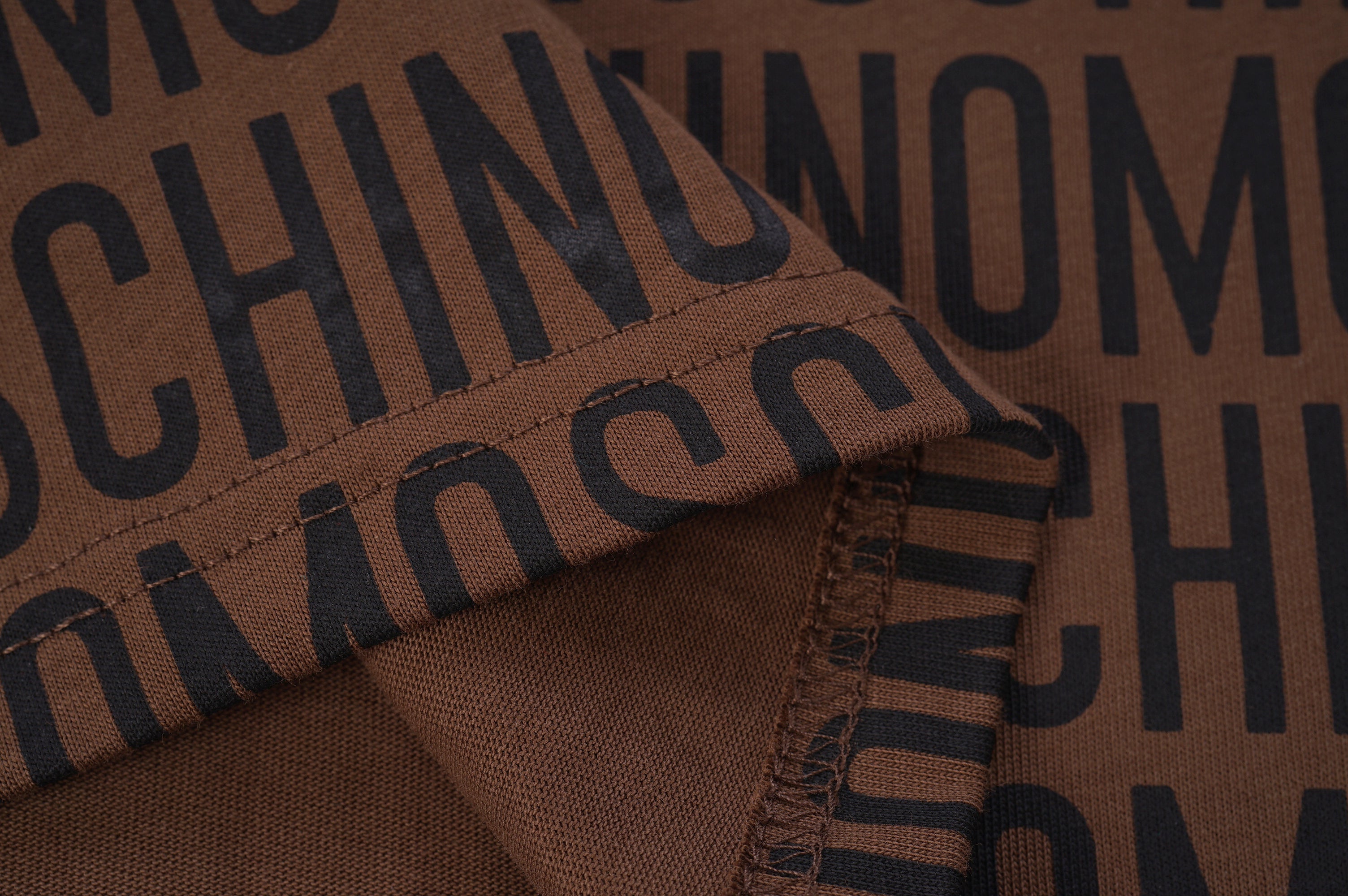 LuxluxHouse Best Quality Clothes T-shirt Moschino