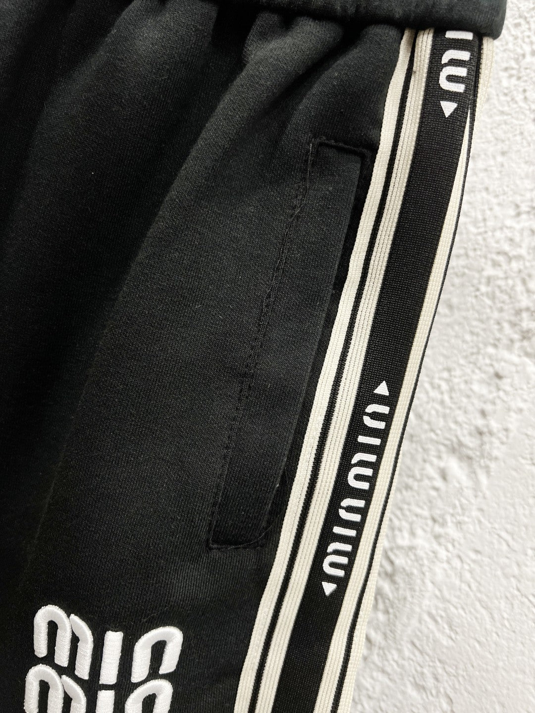 LuxluxHouse Best Quality Clothes Miu Miu Pants