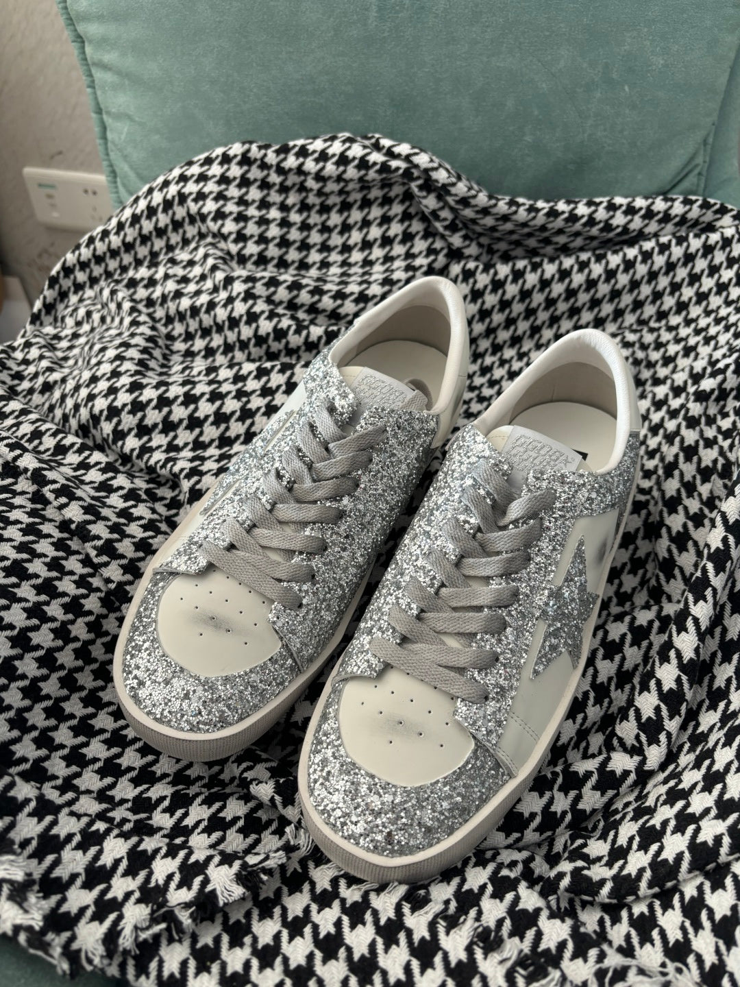 LuxluxHouse Best Quality Shoes Golden Goose