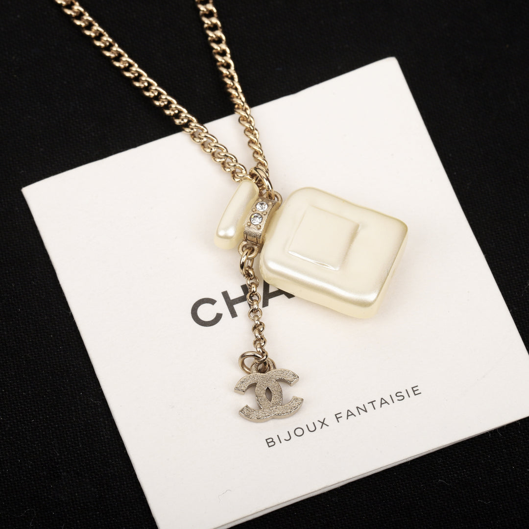 LuxluxHouse Best Quality Accessories Necklace Waist chain Chanel