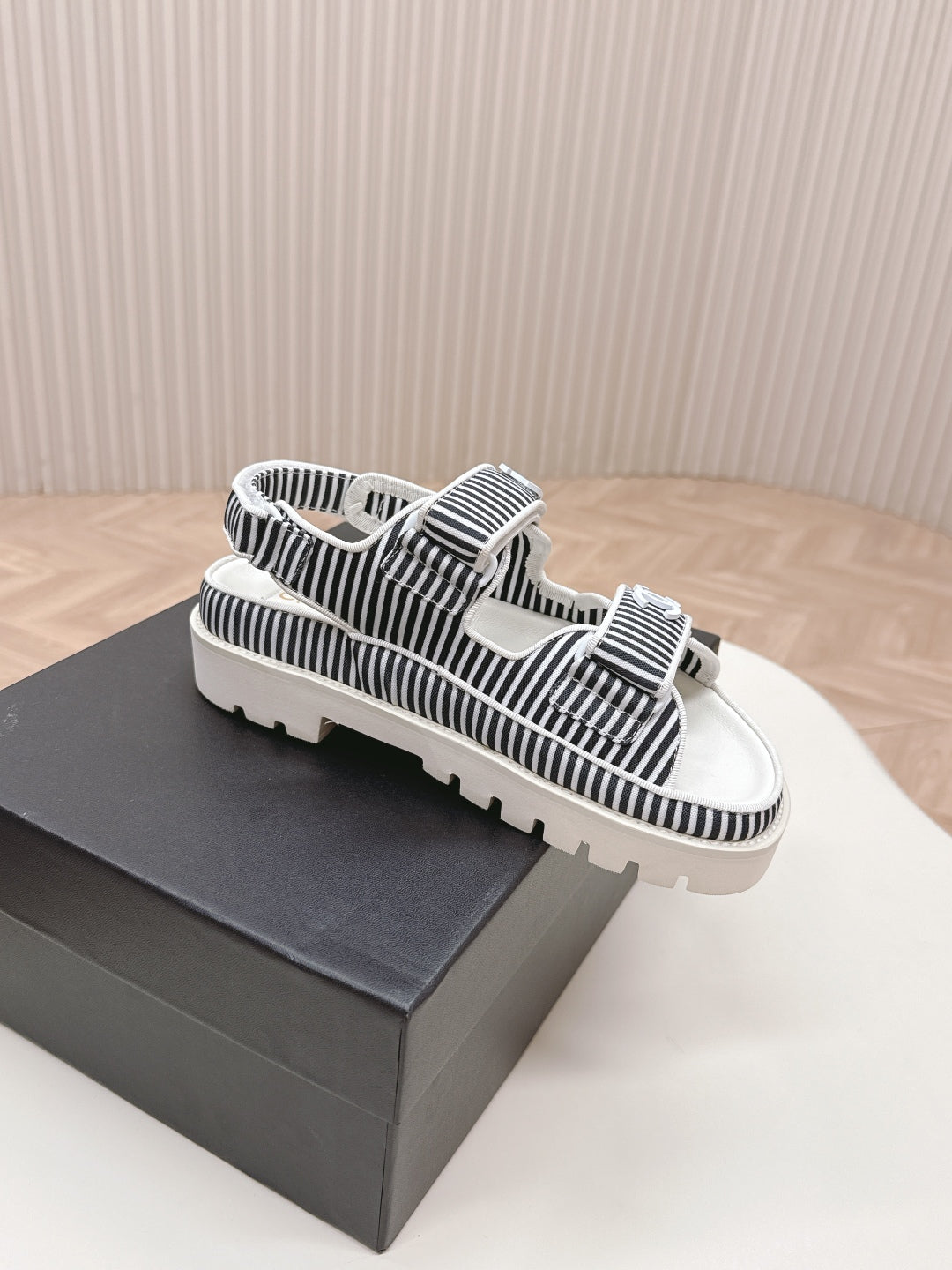 LuxluxHouse Best Quality Chanel Sandals