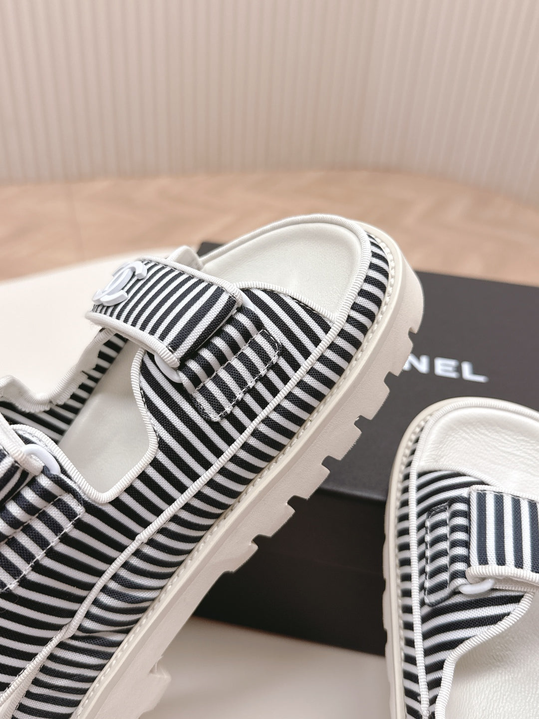 LuxluxHouse Best Quality Chanel Sandals