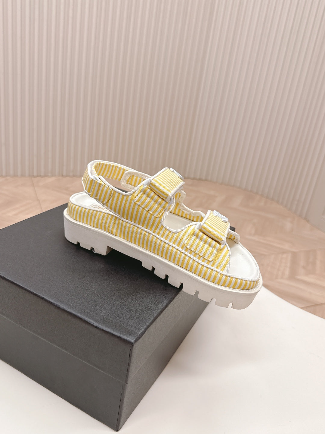 LuxluxHouse Best Quality Chanel Sandals