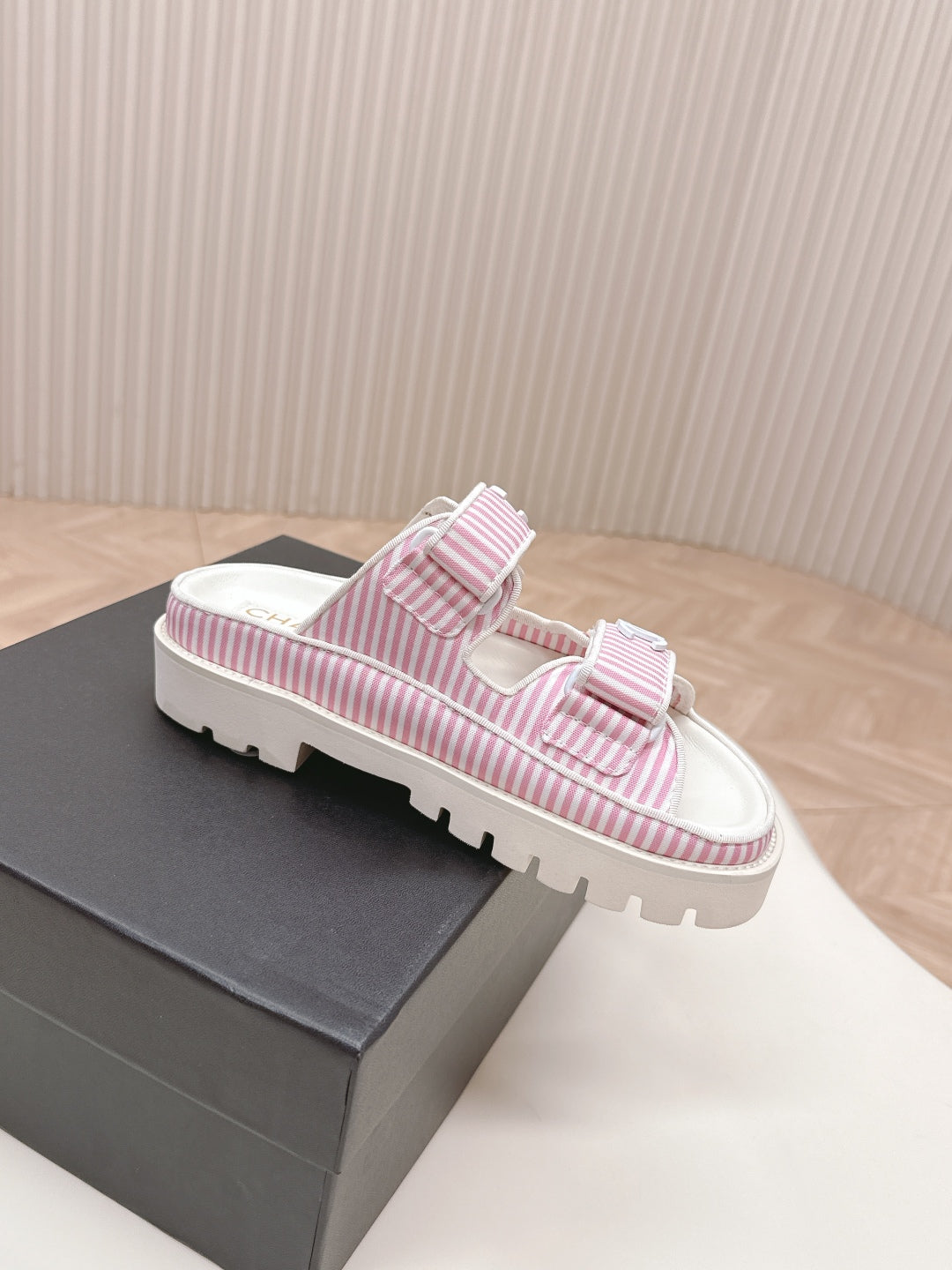 LuxluxHouse Best Quality Chanel Sandals