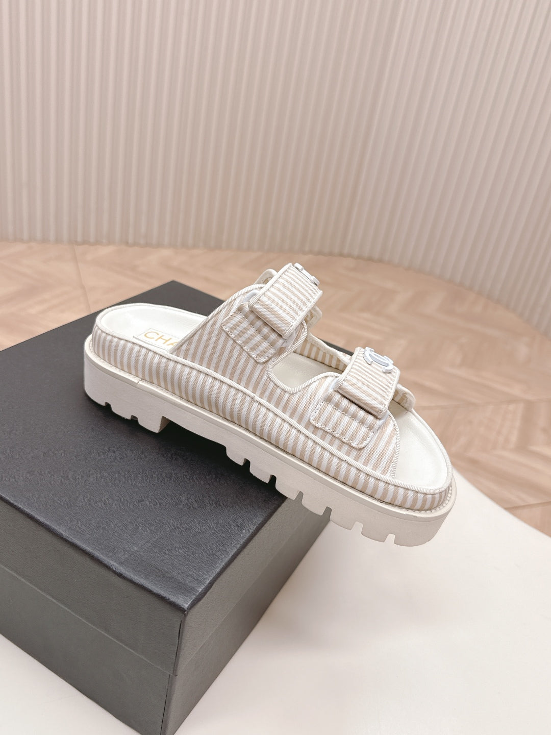 LuxluxHouse Best Quality Chanel Sandals
