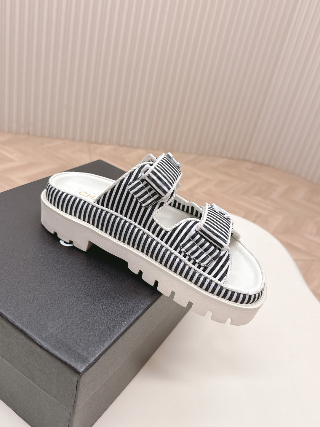 LuxluxHouse Best Quality Chanel Sandals