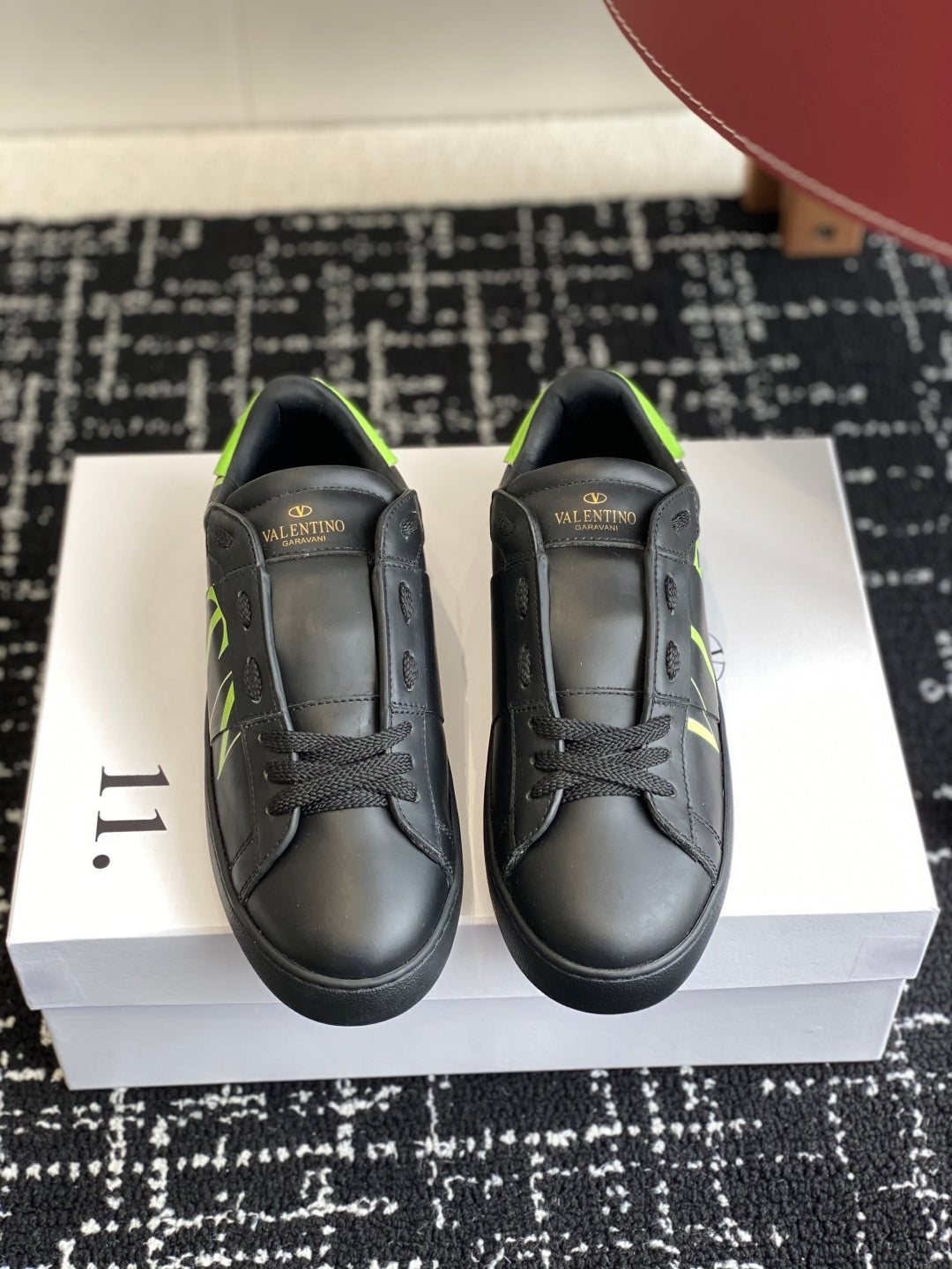 LuxluxHouse Best Quality Shoes Valentino