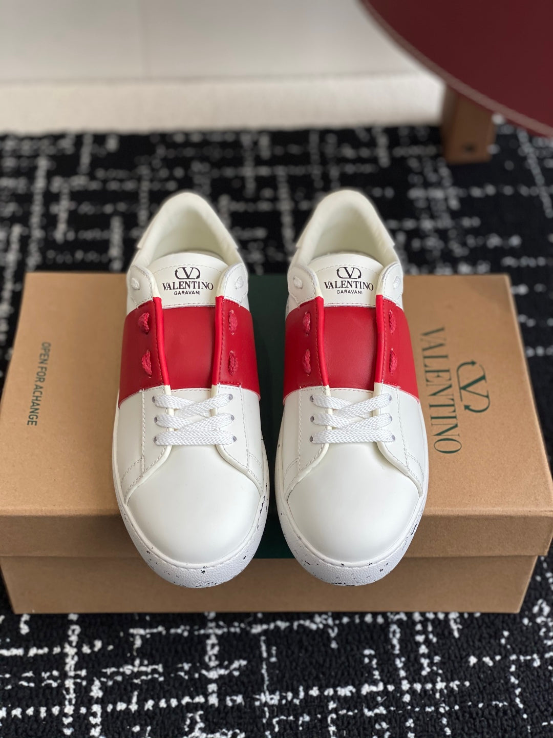 LuxluxHouse Best Quality Shoes Valentino