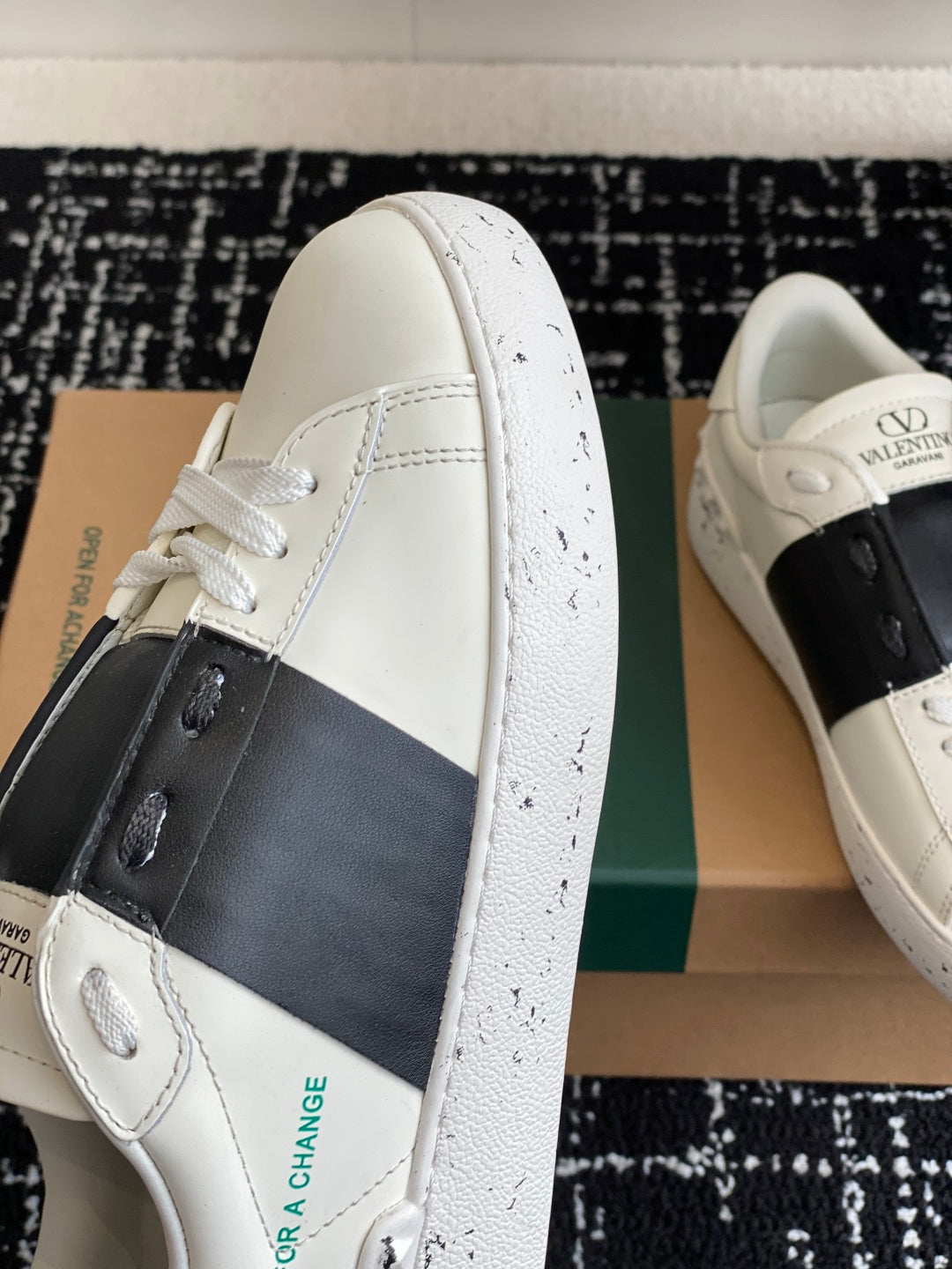 LuxluxHouse Best Quality Shoes Valentino