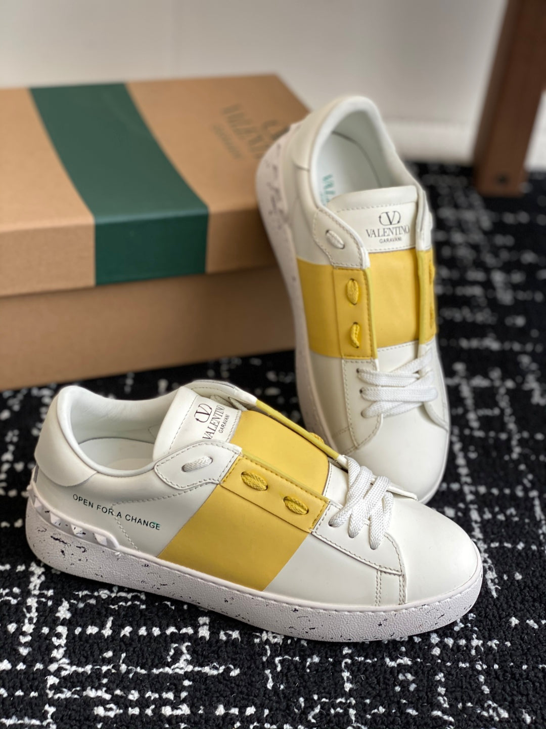 LuxluxHouse Best Quality Shoes Valentino