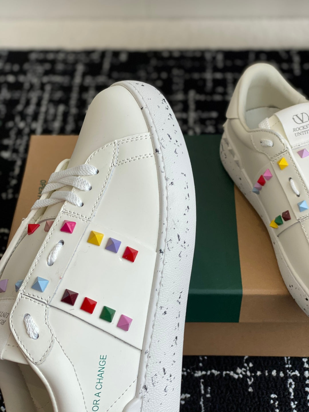 LuxluxHouse Best Quality Shoes Valentino