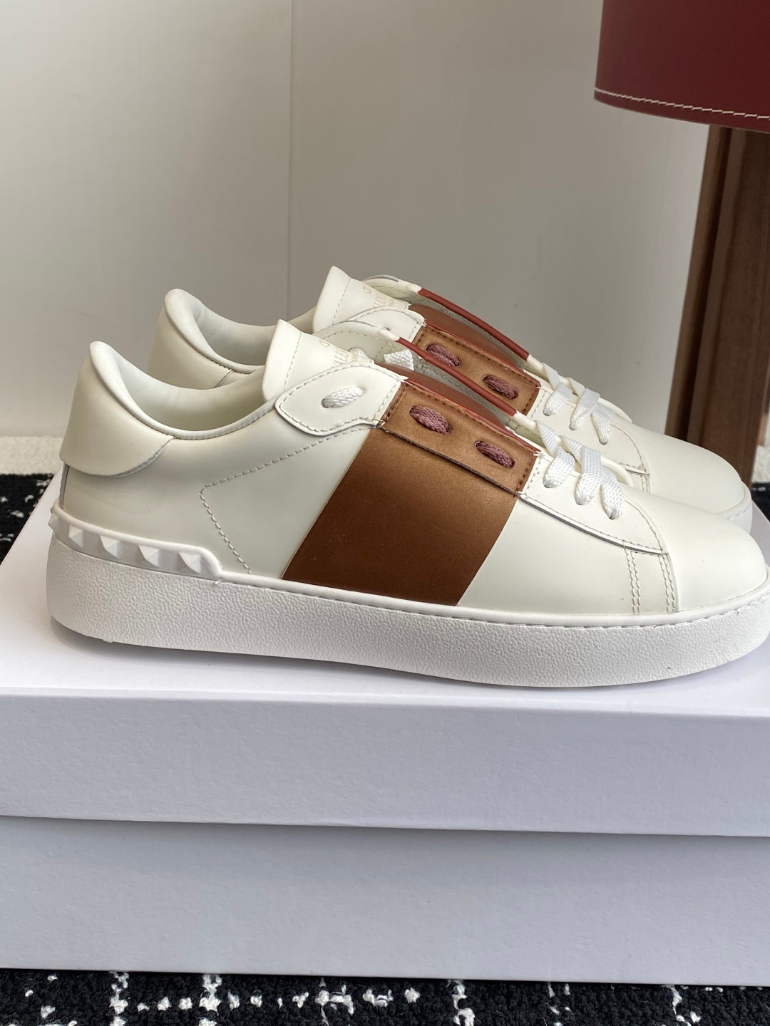 LuxluxHouse Best Quality Shoes Valentino