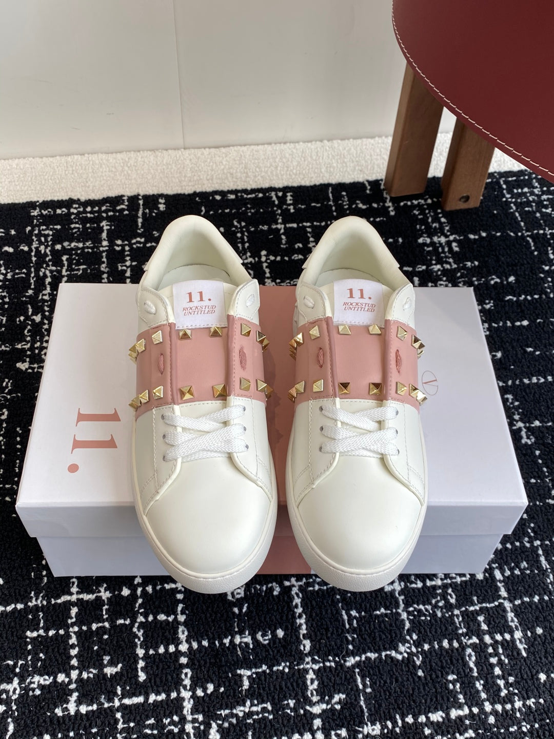 LuxluxHouse Best Quality Shoes Valentino