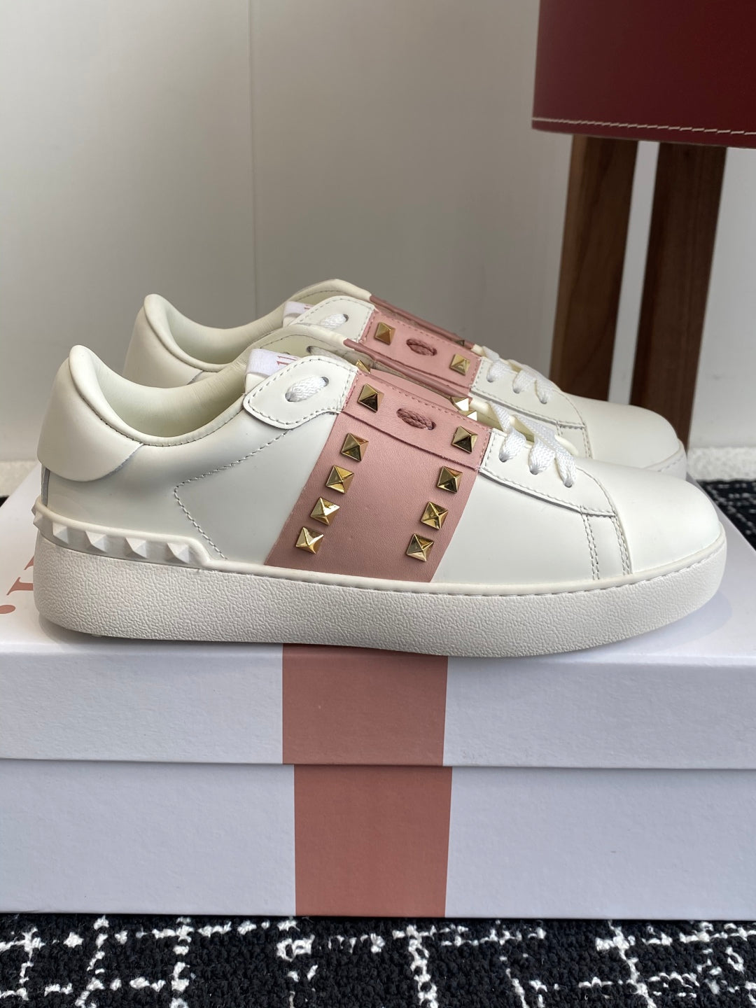 LuxluxHouse Best Quality Shoes Valentino