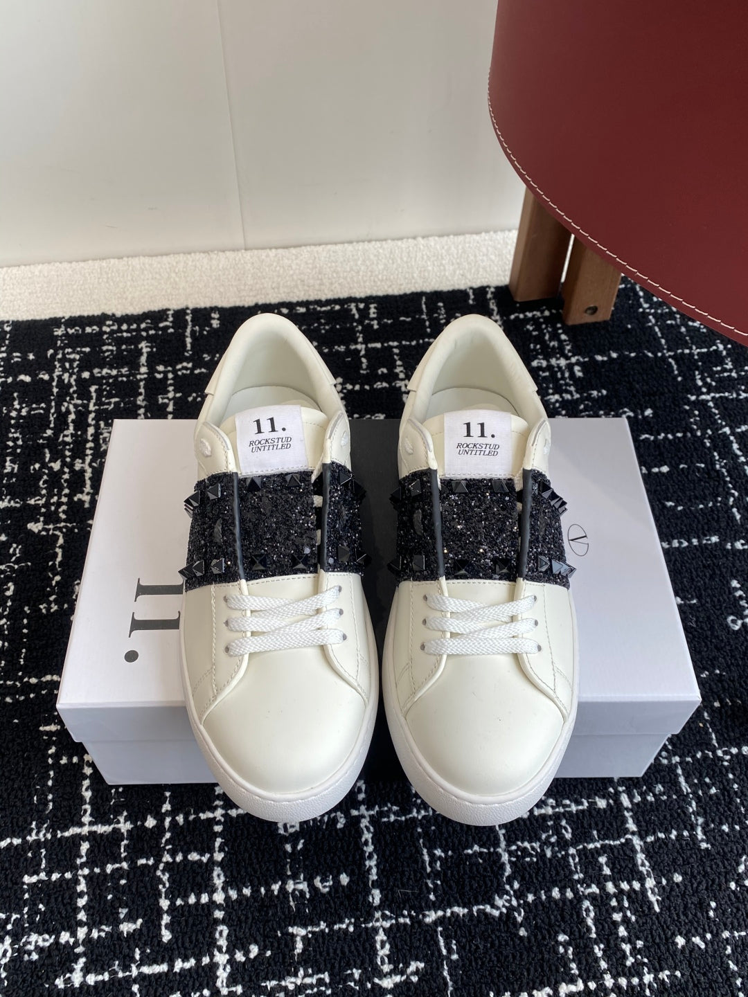 LuxluxHouse Best Quality Shoes Valentino