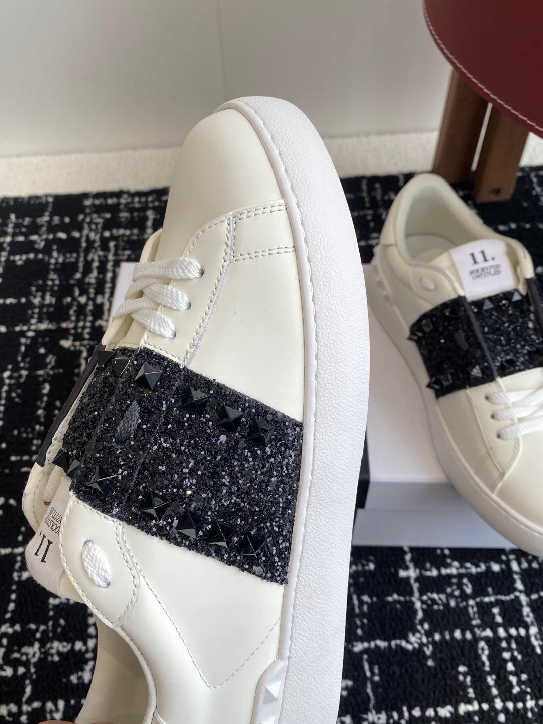 LuxluxHouse Best Quality Shoes Valentino