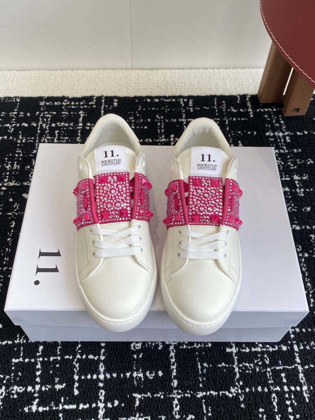 LuxluxHouse Best Quality Shoes Valentino