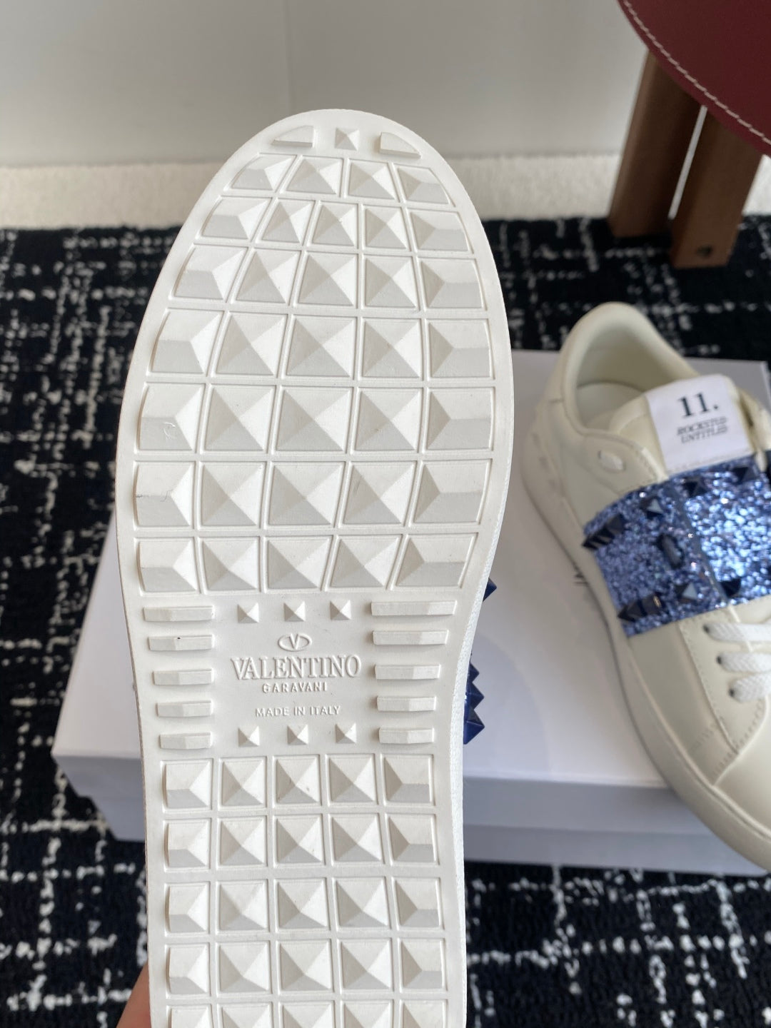 LuxluxHouse Best Quality Shoes Valentino