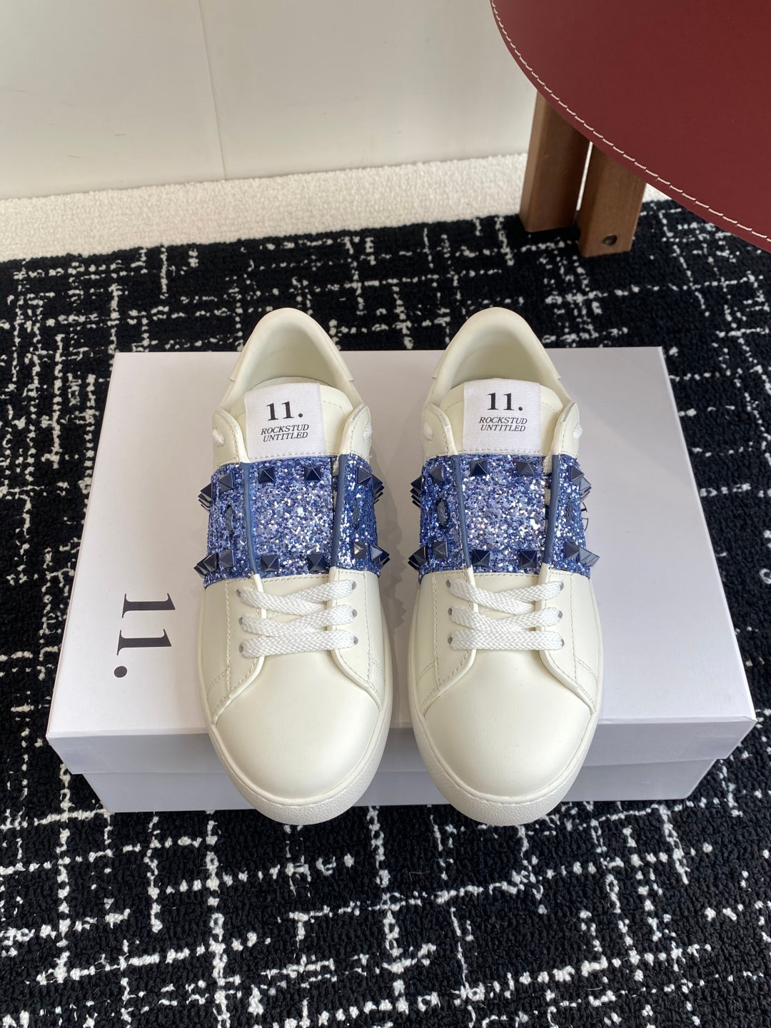 LuxluxHouse Best Quality Shoes Valentino