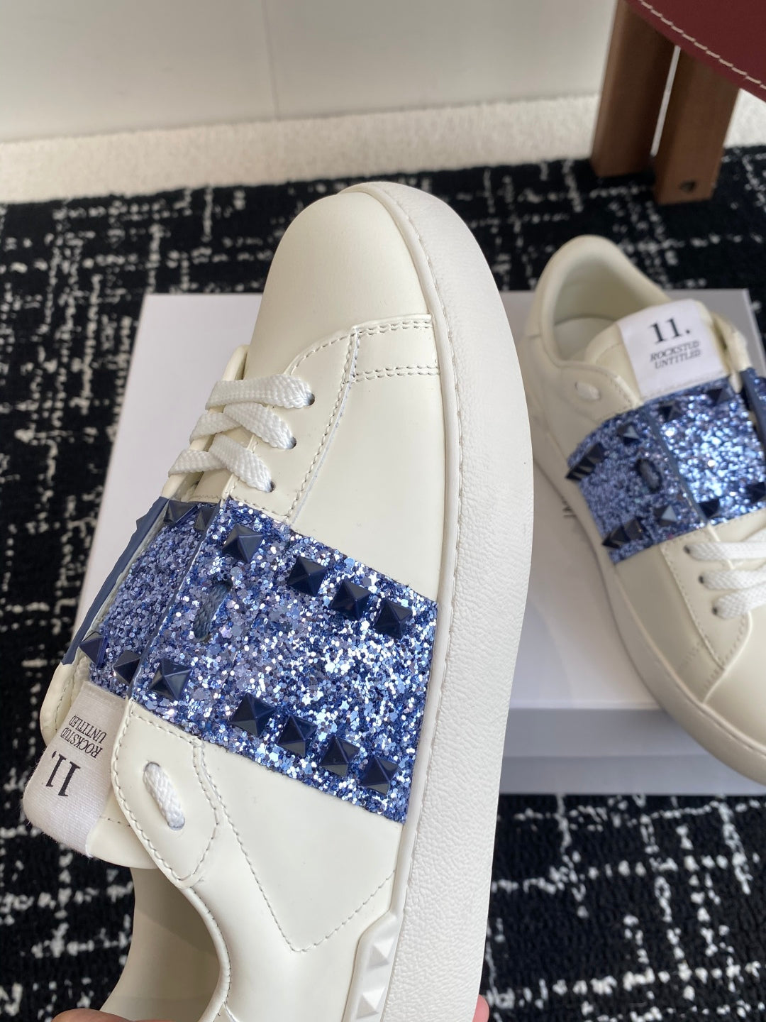 LuxluxHouse Best Quality Shoes Valentino