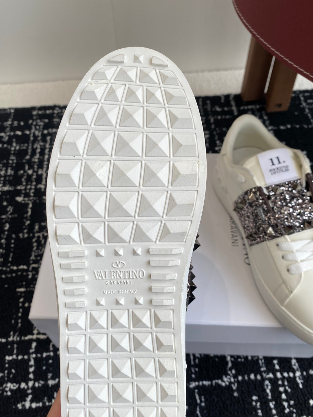 LuxluxHouse Best Quality Shoes Valentino